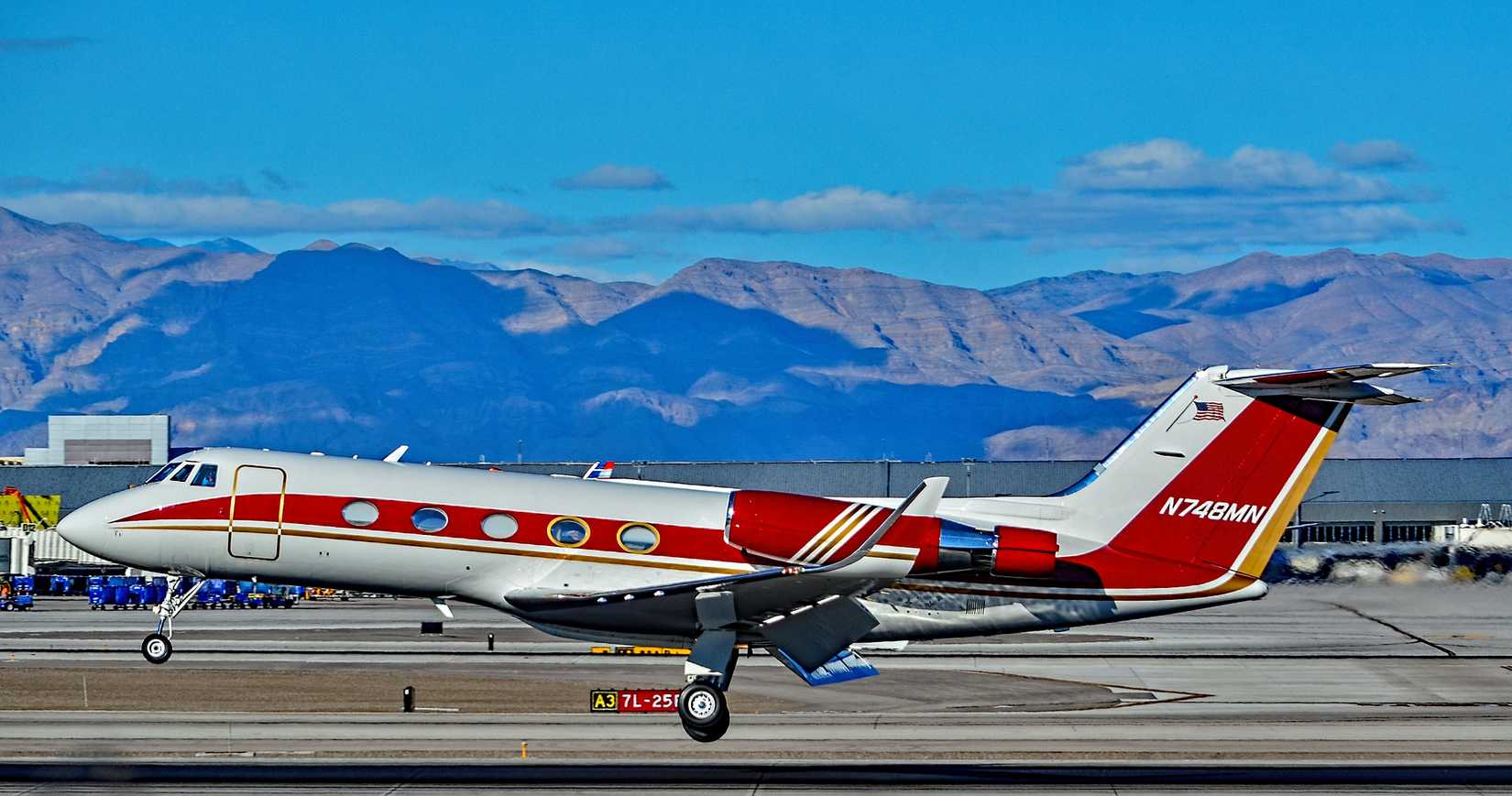 How Did Gulfstream Begin Producing Private Aircraft?