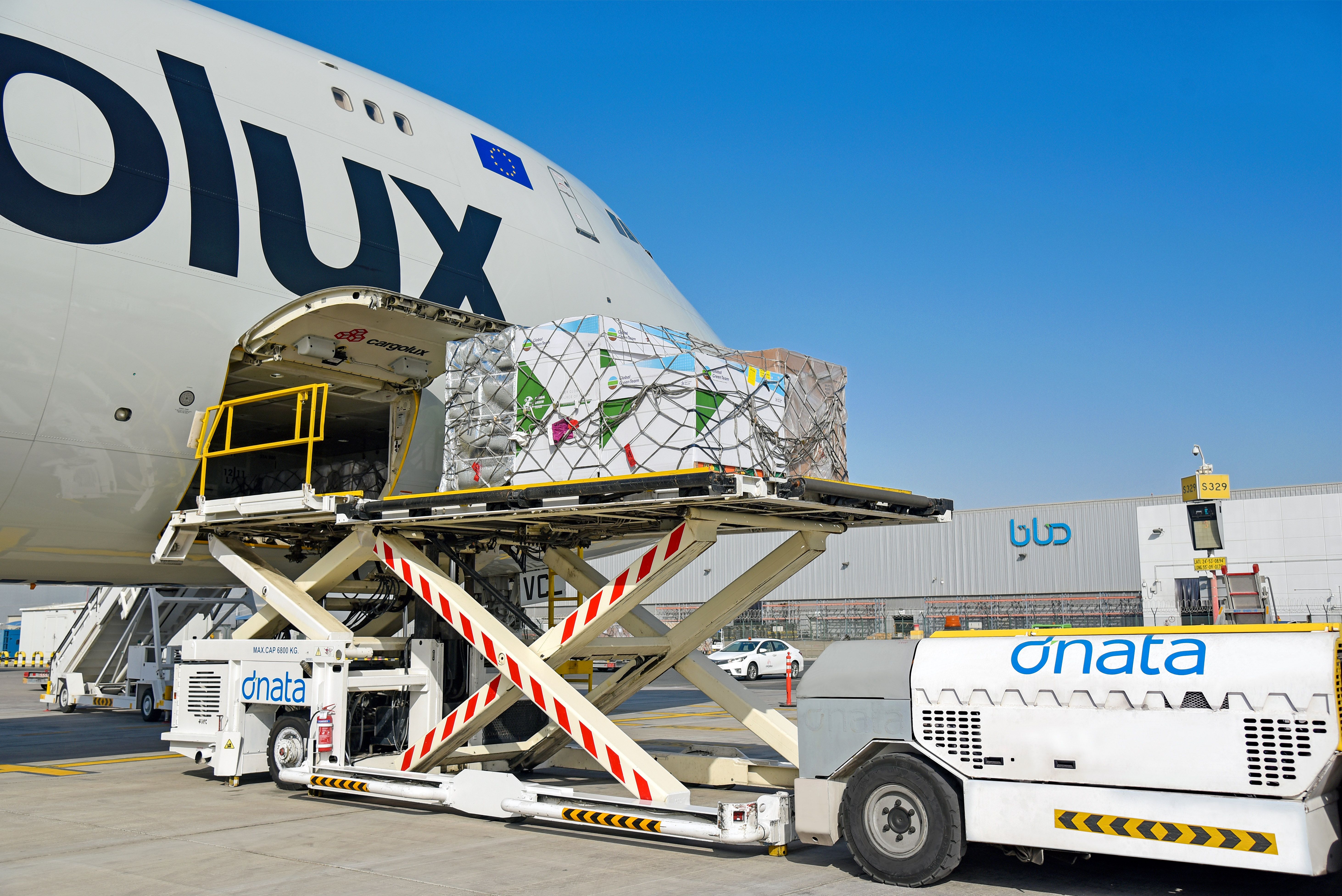 How Do Cargo Planes Differ From Passenger Airliners?