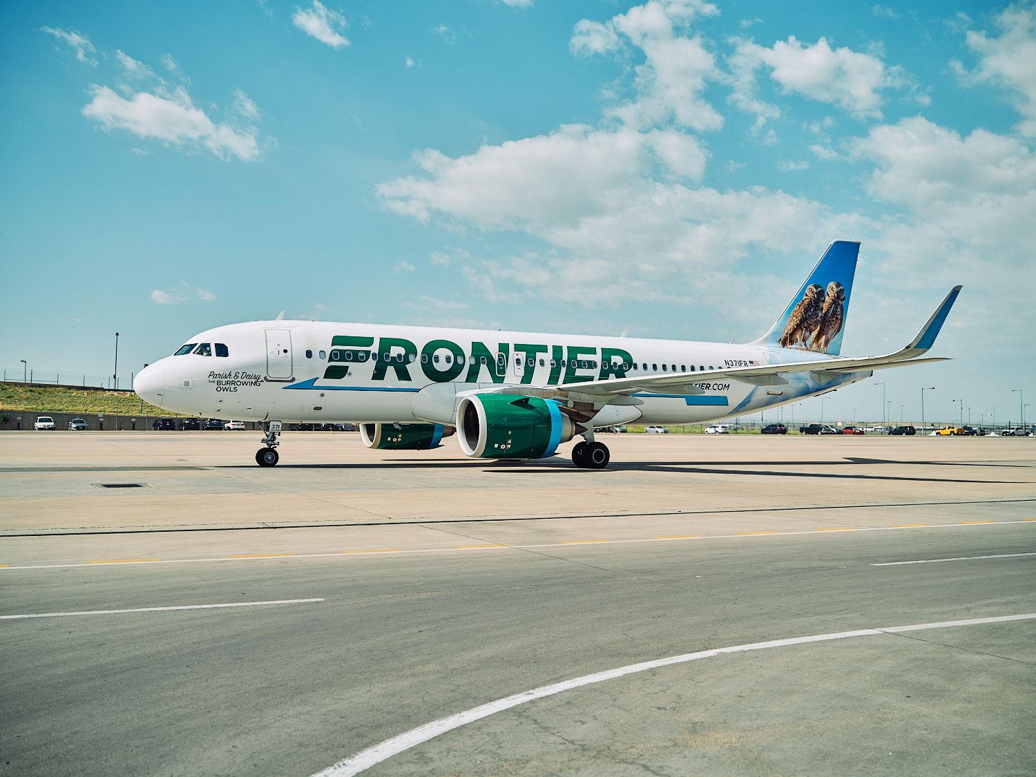 Frontier Airlines To Introduce 60-Minute Deadline For Checking Bags