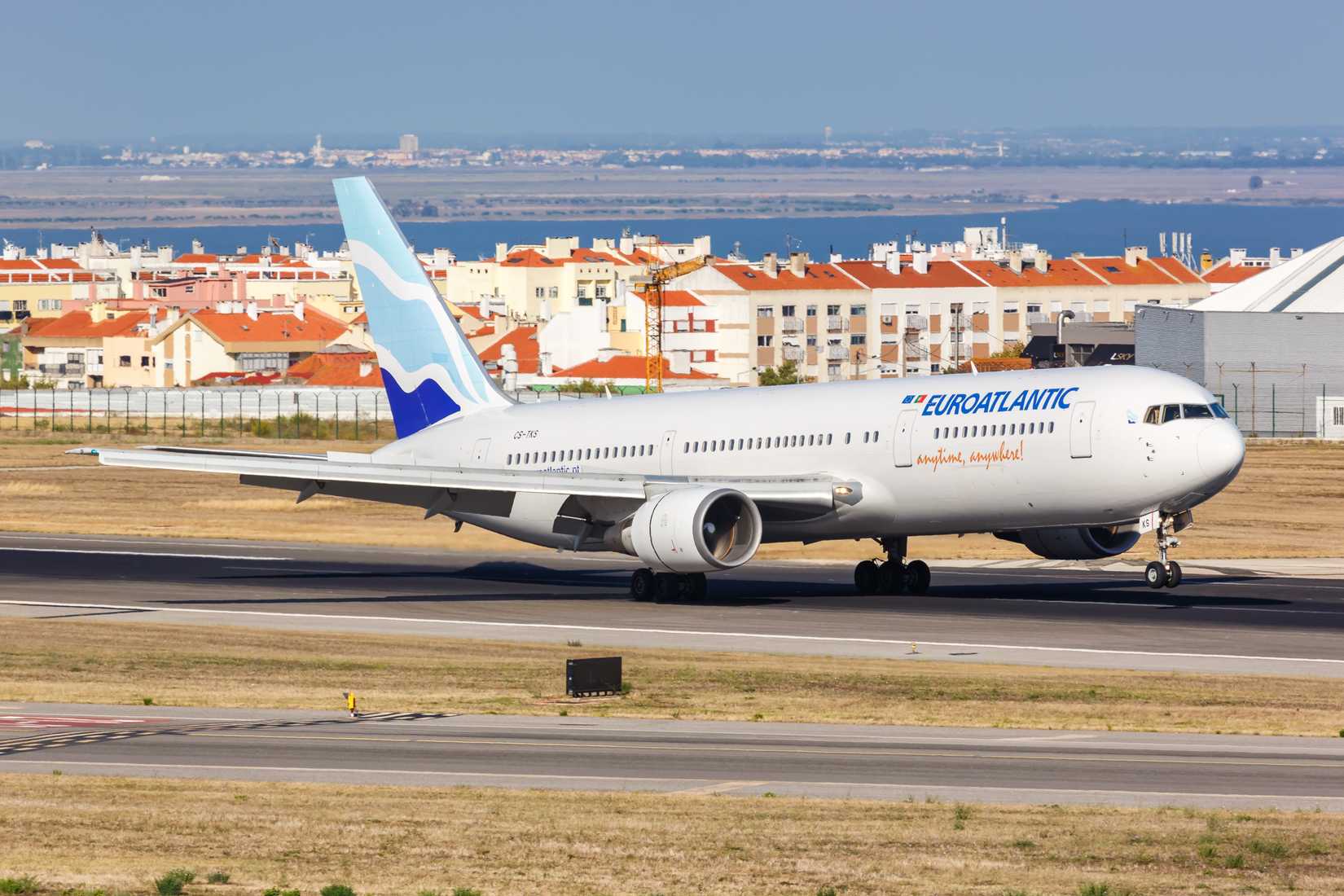 EuroAtlantic 767-300ER landing at Lisbon