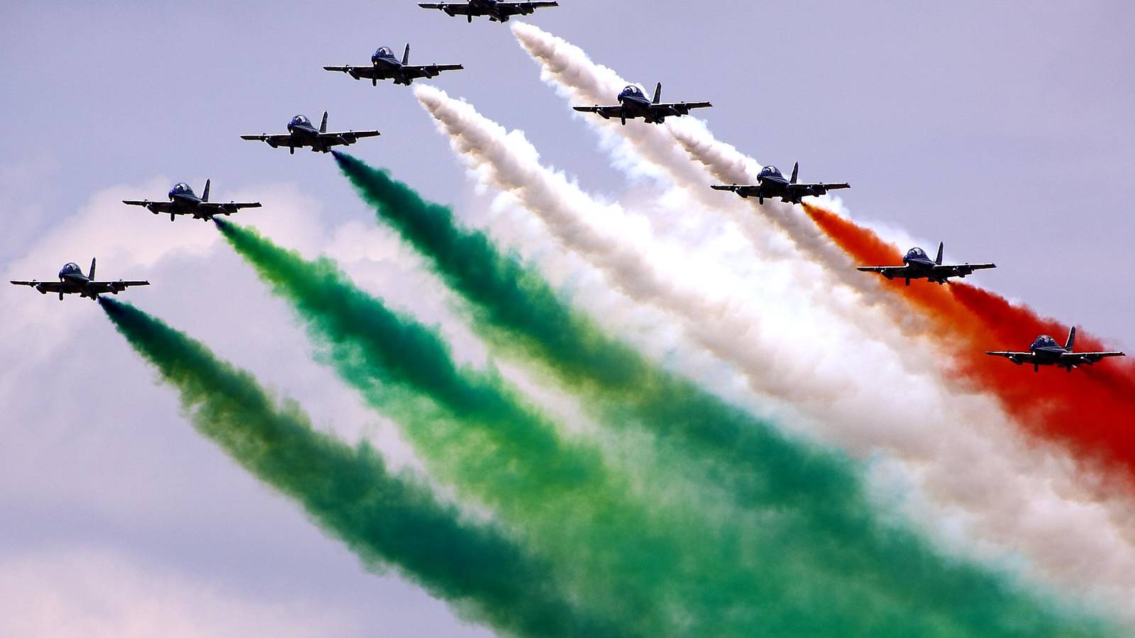 Frecce Tricolori: Everything You Need To Know About Italy's Aerobatic Display Team