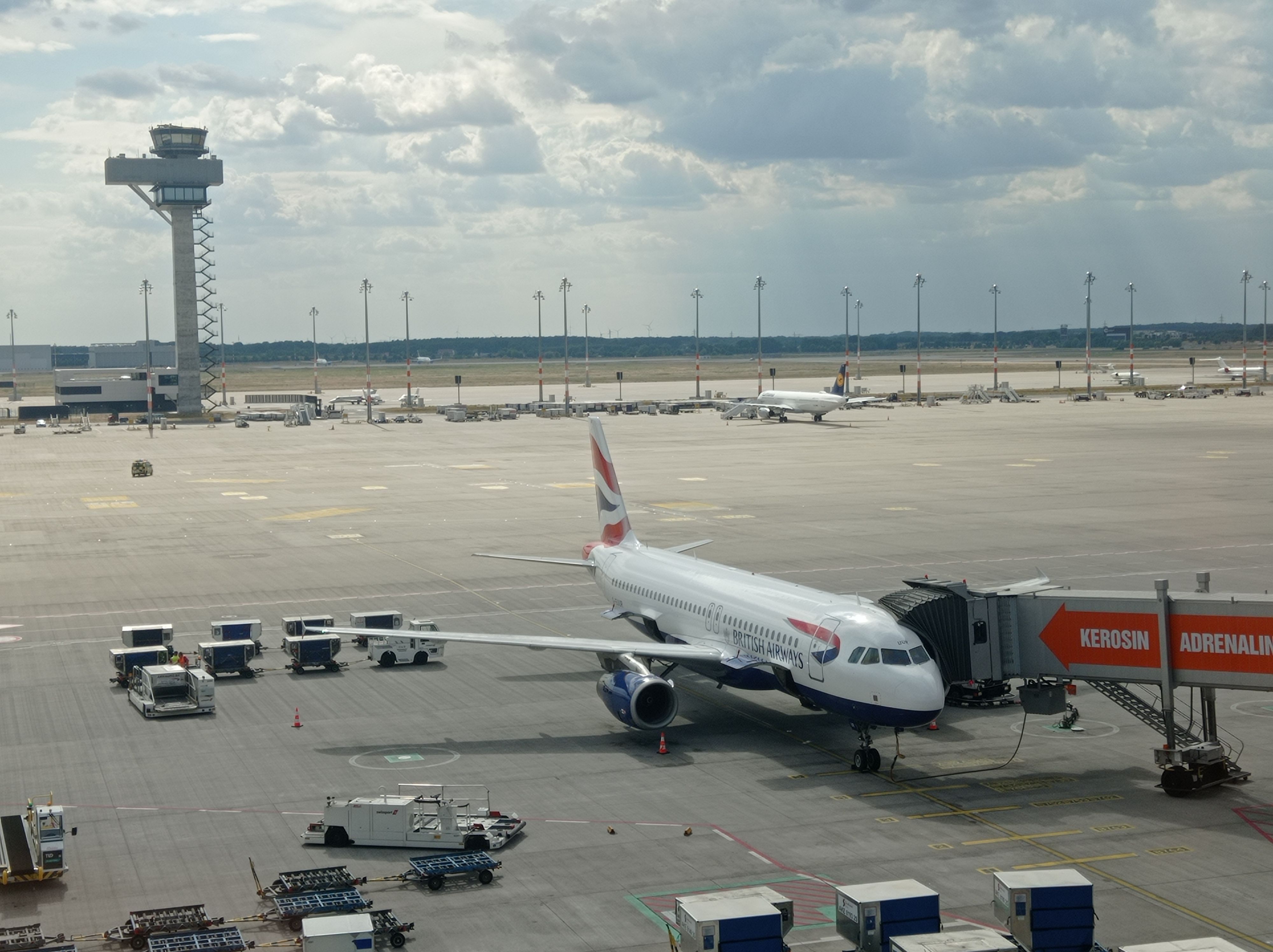Trip Review: British Airways Airbus A320 From Berlin Brandenburg To London Heathrow