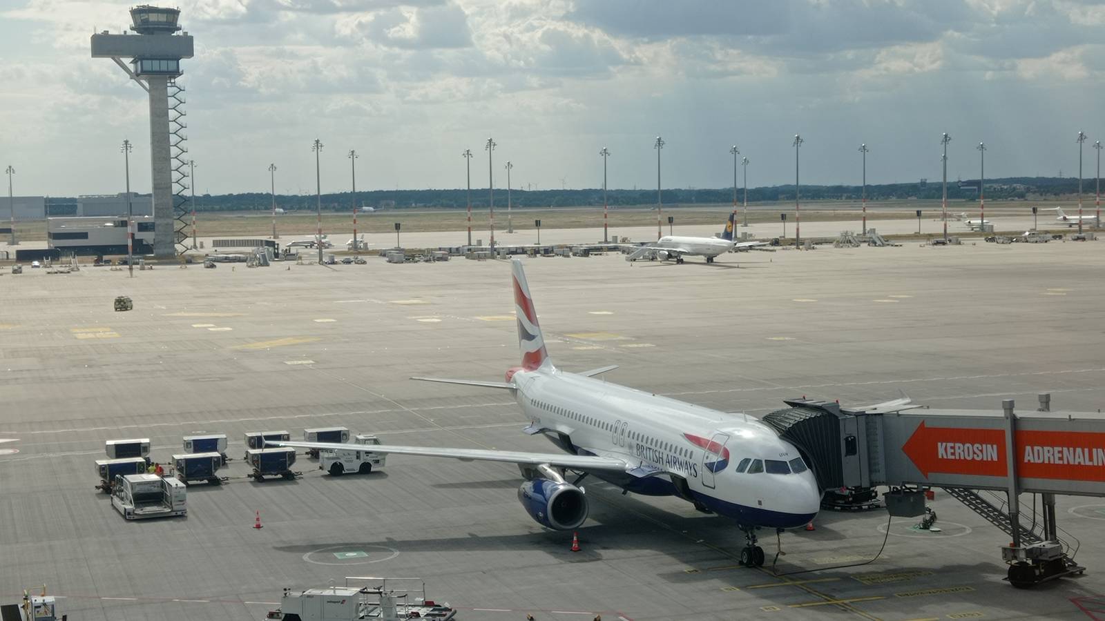 Trip Review: British Airways Airbus A320 From Berlin Brandenburg To London Heathrow
