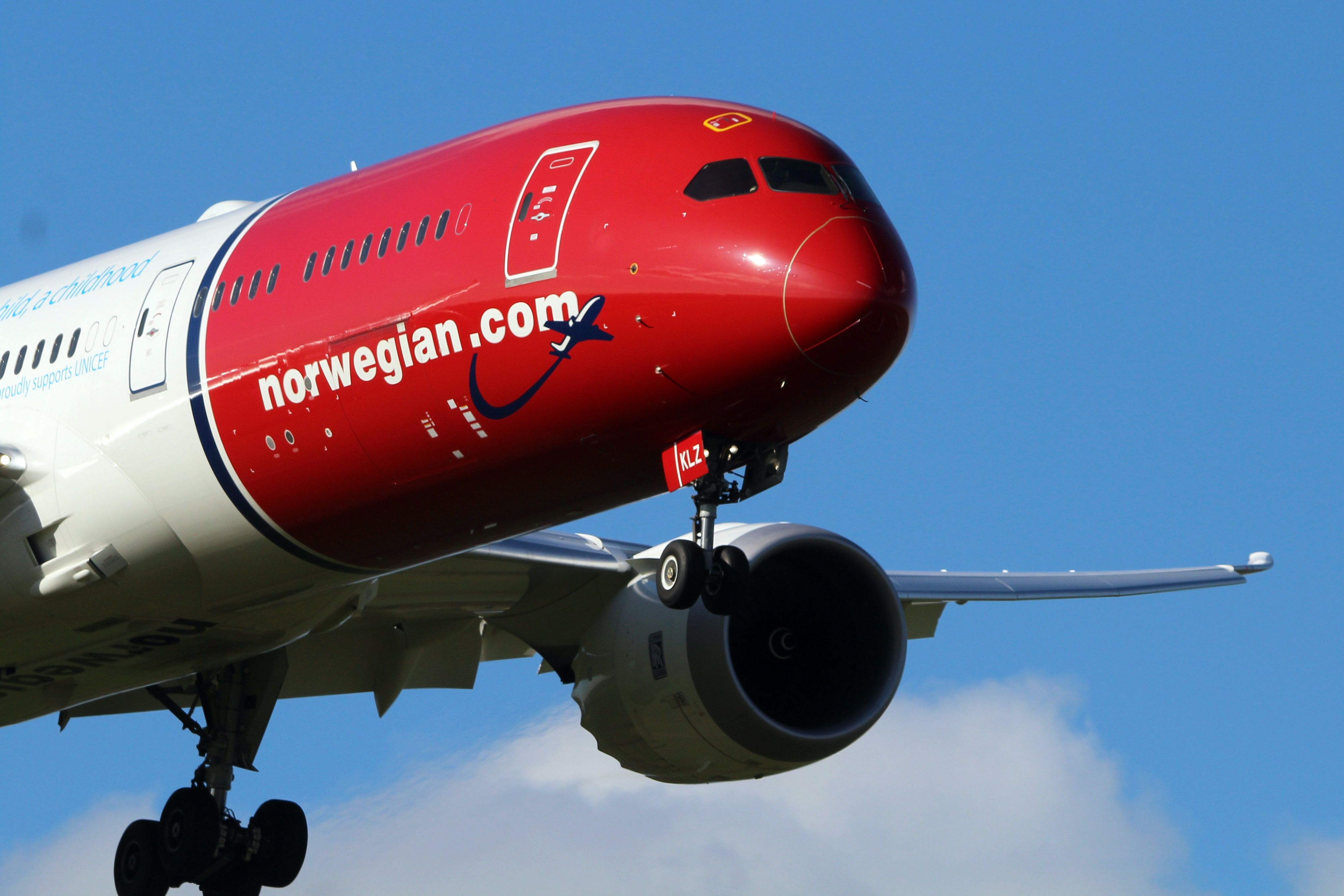 Norwegian 787 landing