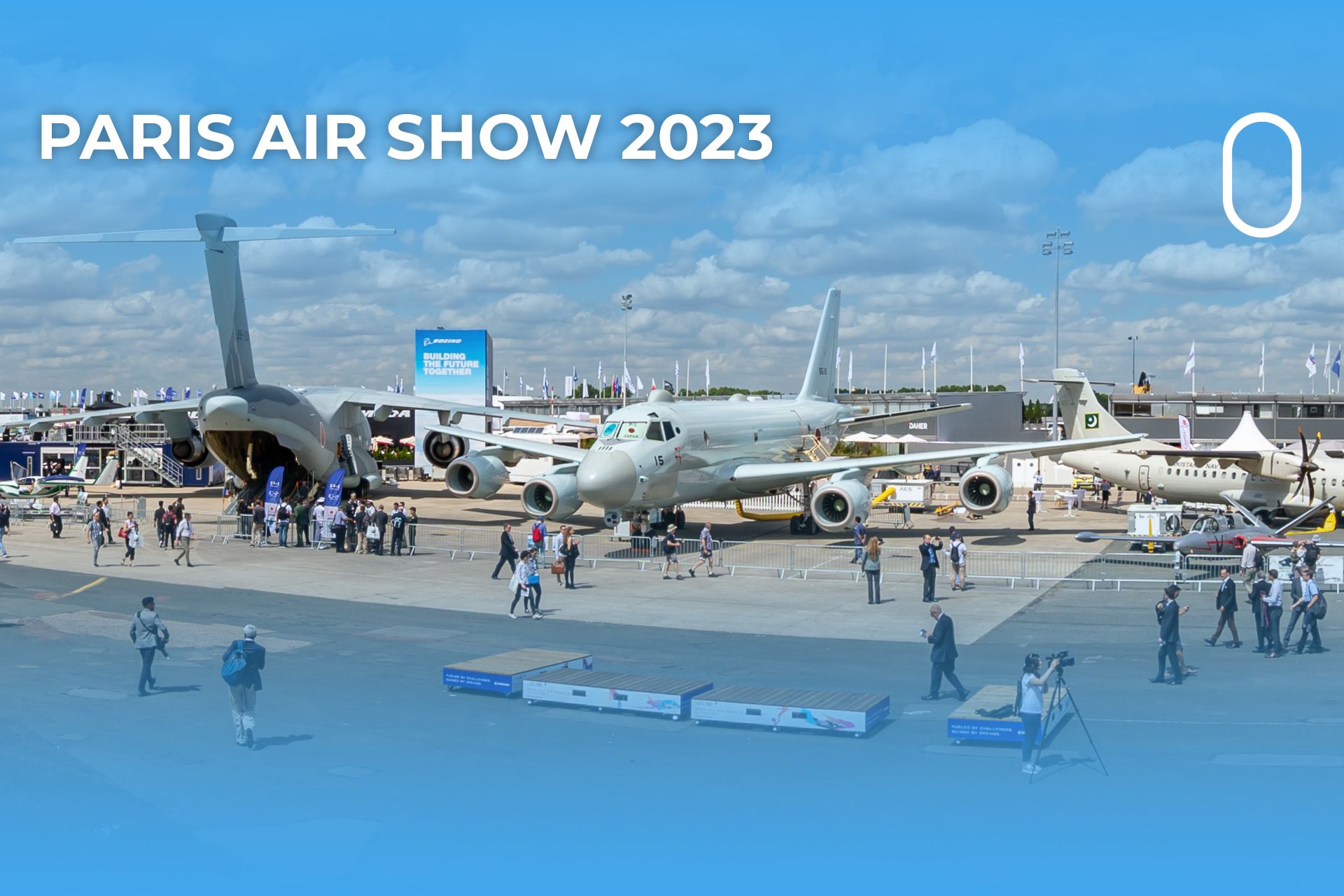 中國J20.隱形戰鬥機參加巴黎國際航空展覽會ˋChina J20.at the Paris Air Show Red Square