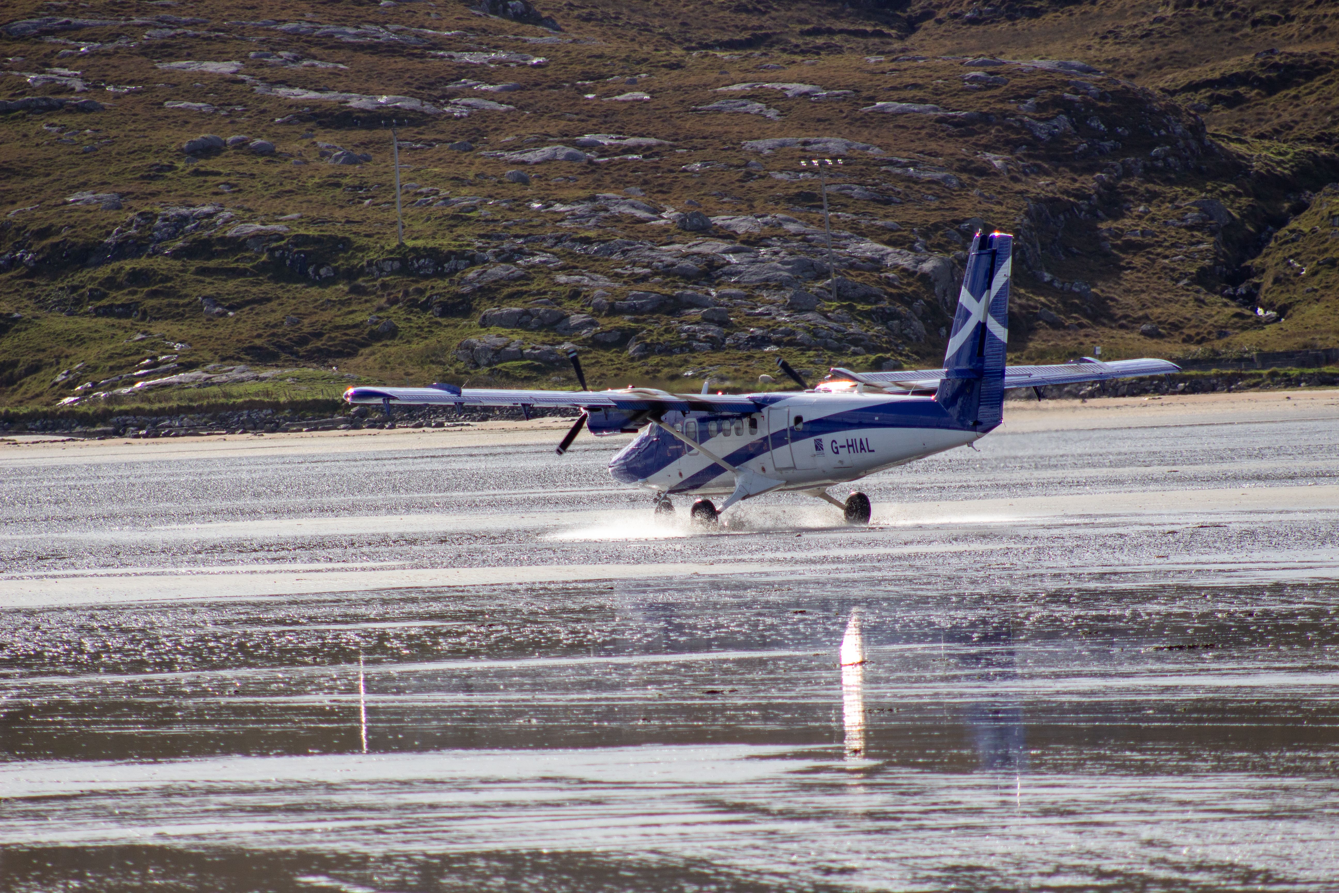 Top 5: The World's Best Beaches For Planespotting