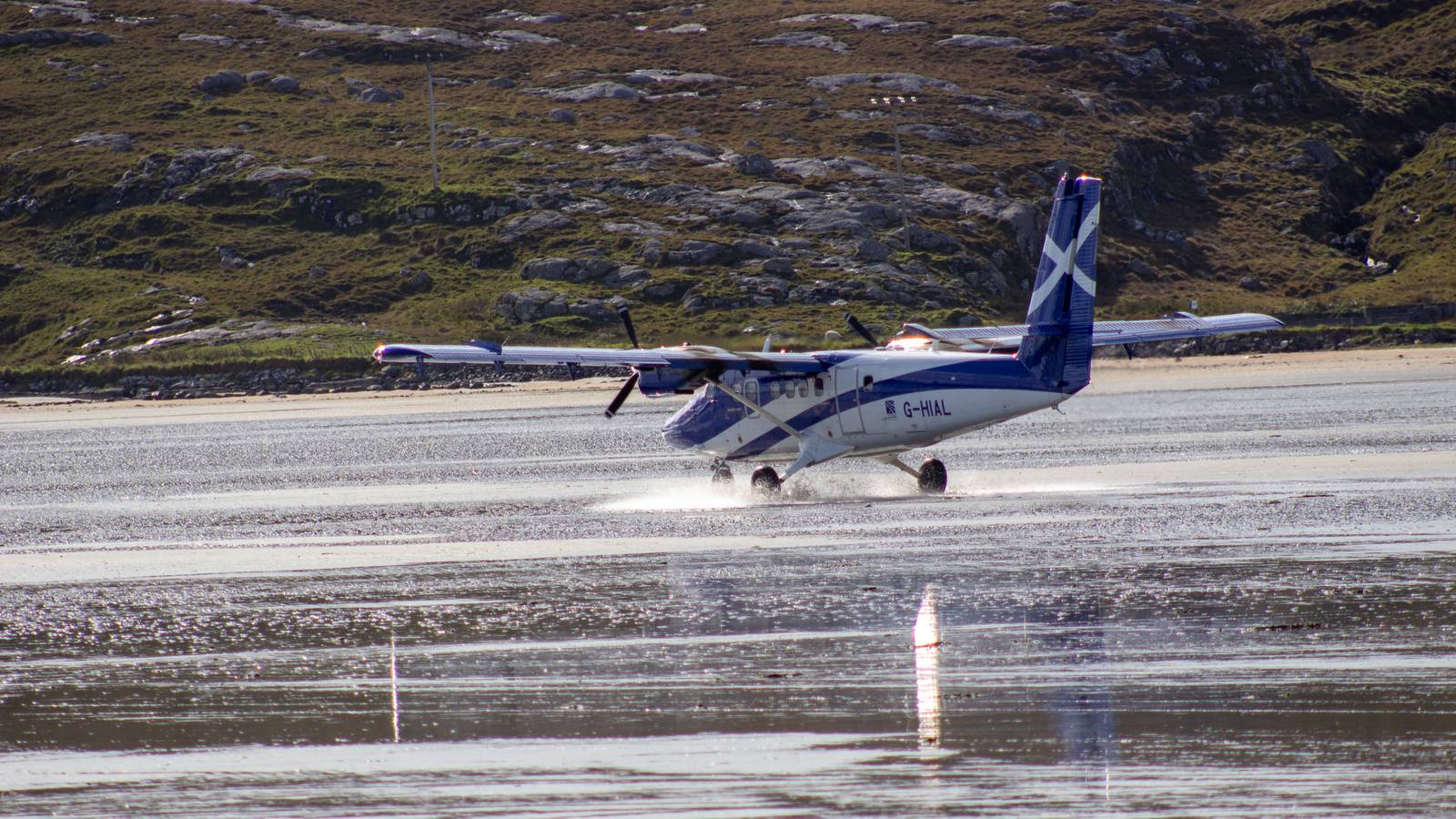 Top 5: The World's Best Beaches For Planespotting