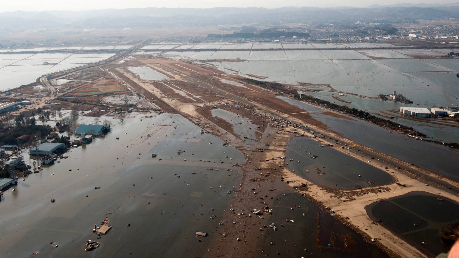 How Do Tsunamis Impact Aviation?