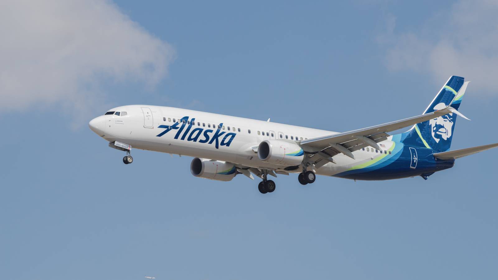 Alaska Airlines To Launch Flights From Paine Field To Honolulu