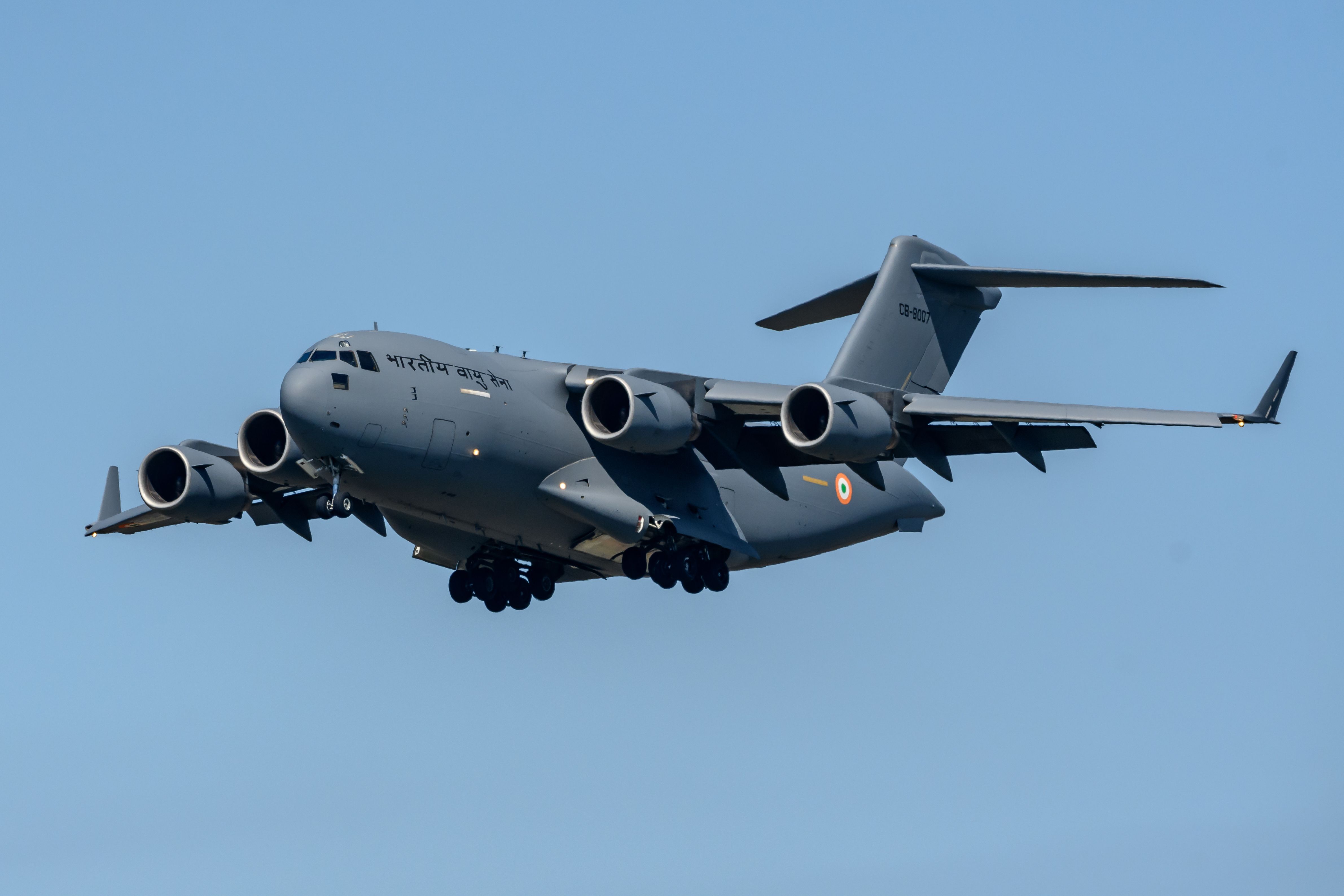 How Does The Ilyushin Il-76 Compare To The Boeing C-17 Globemaster III?