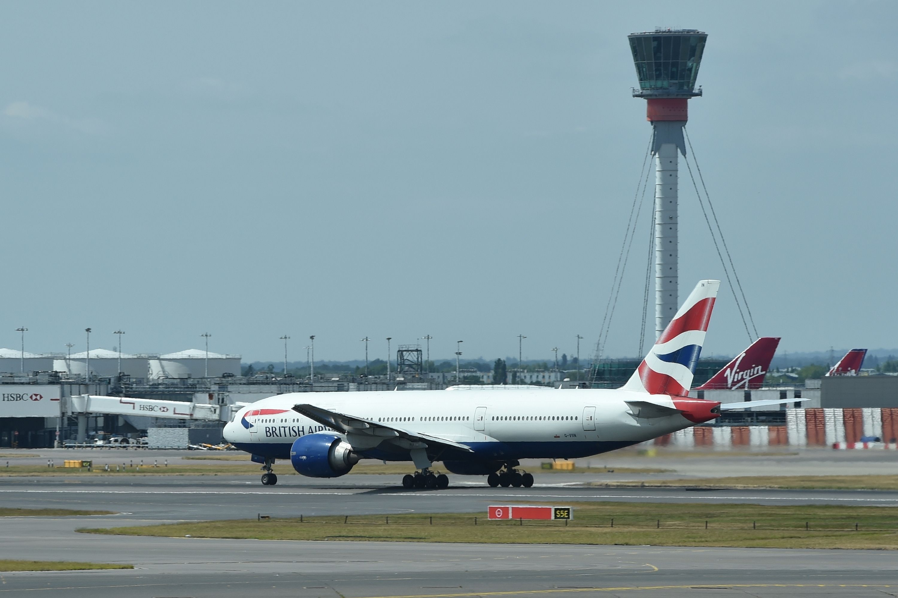 London Heathrow Airport Faces 31 Days Of Summer Security Strikes