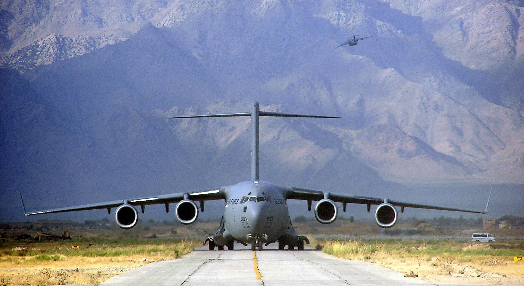 Bathroom Facilities On Large Military Aircraft: Everything You Need To Know