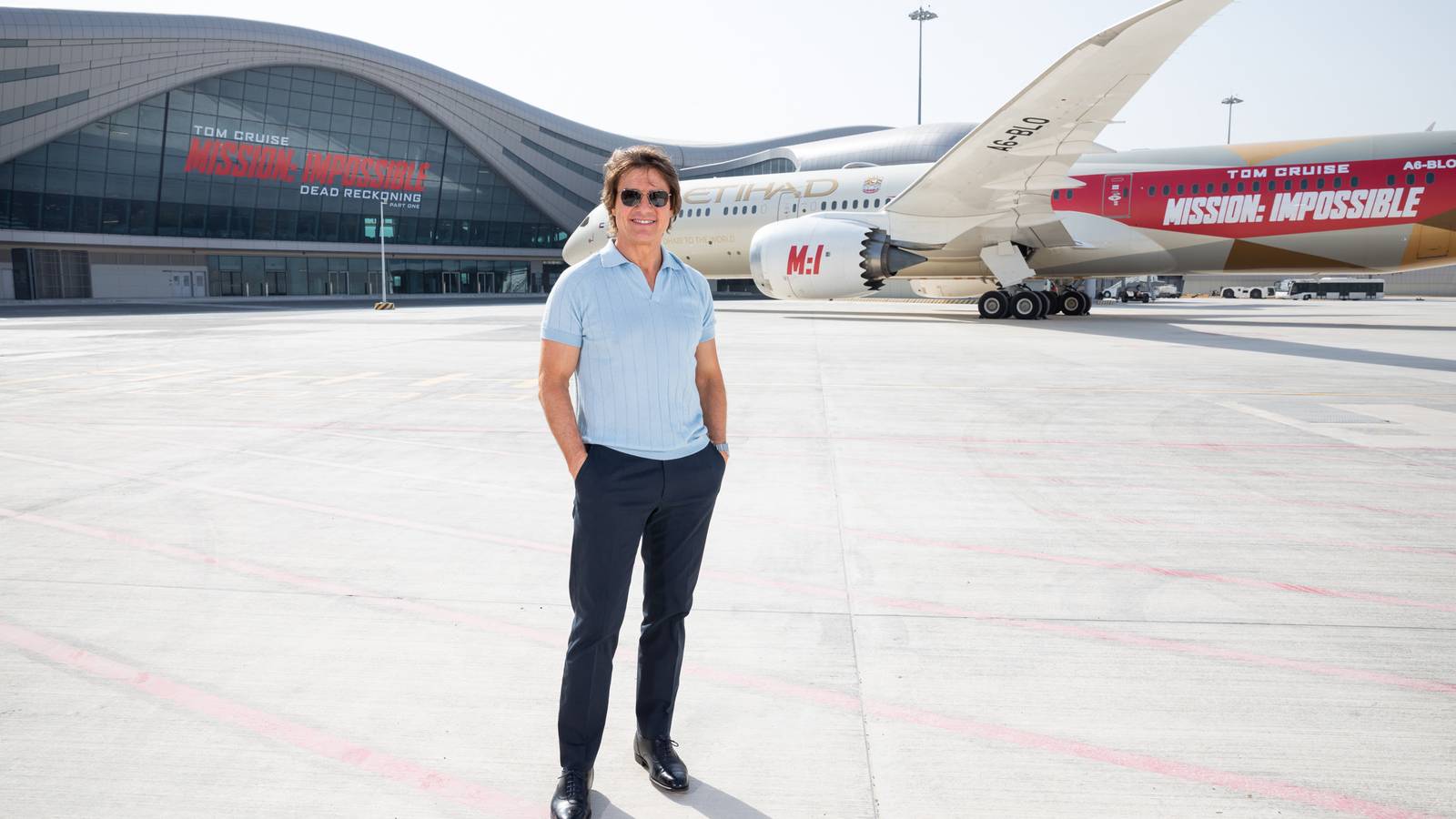 Tom Cruise Flies Into Abu Dhabi Midfield To Reveal Etihad Mission Impossible Livery