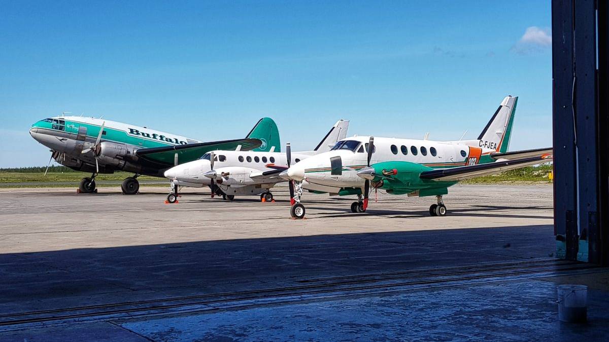 Buffalo Airways Begins Flying Its 36 Year Old Boeing 737-300 Converted Freighter