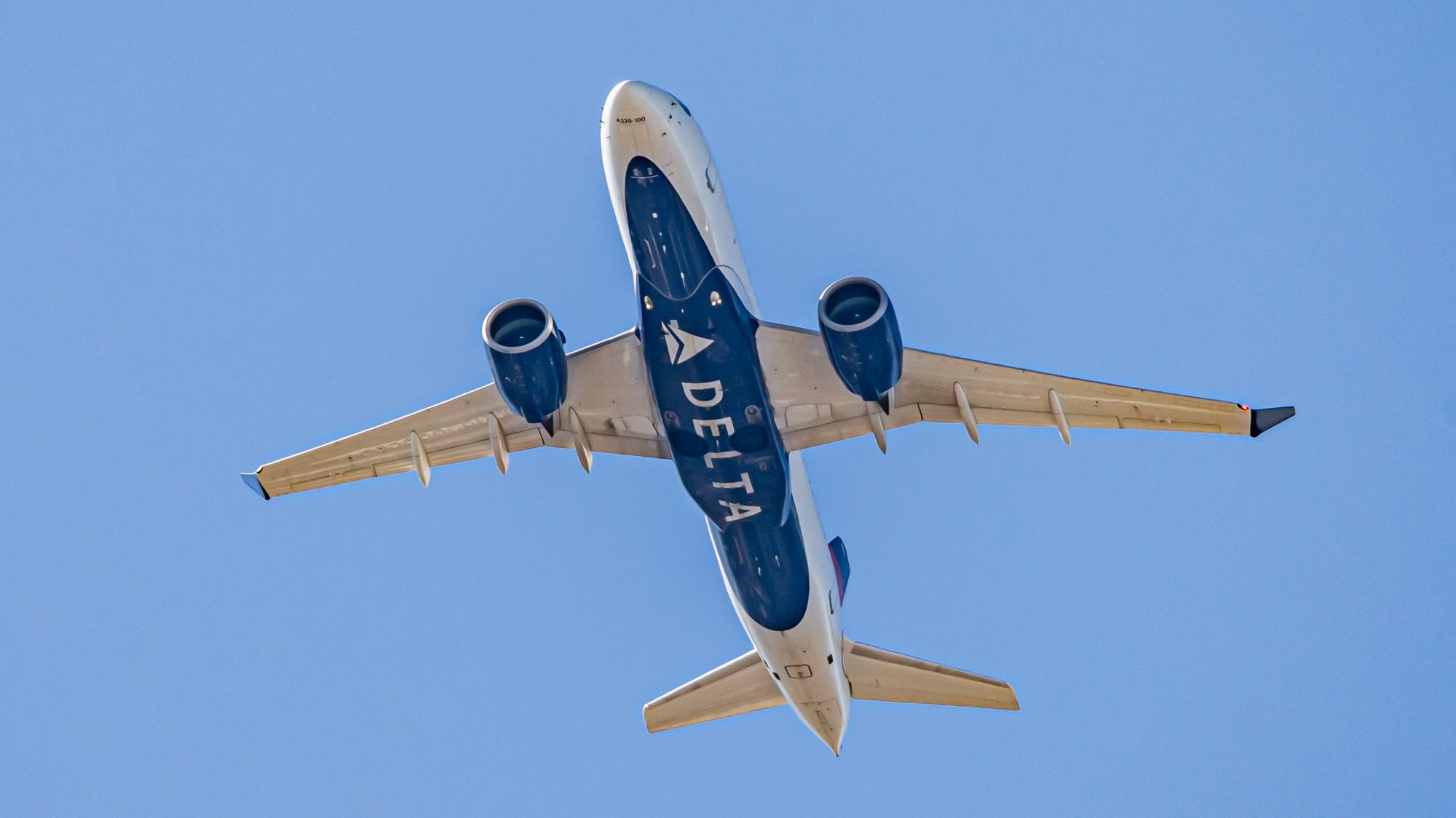 Which Airlines Paint Their Names On The Bellies Of Their Aircraft?