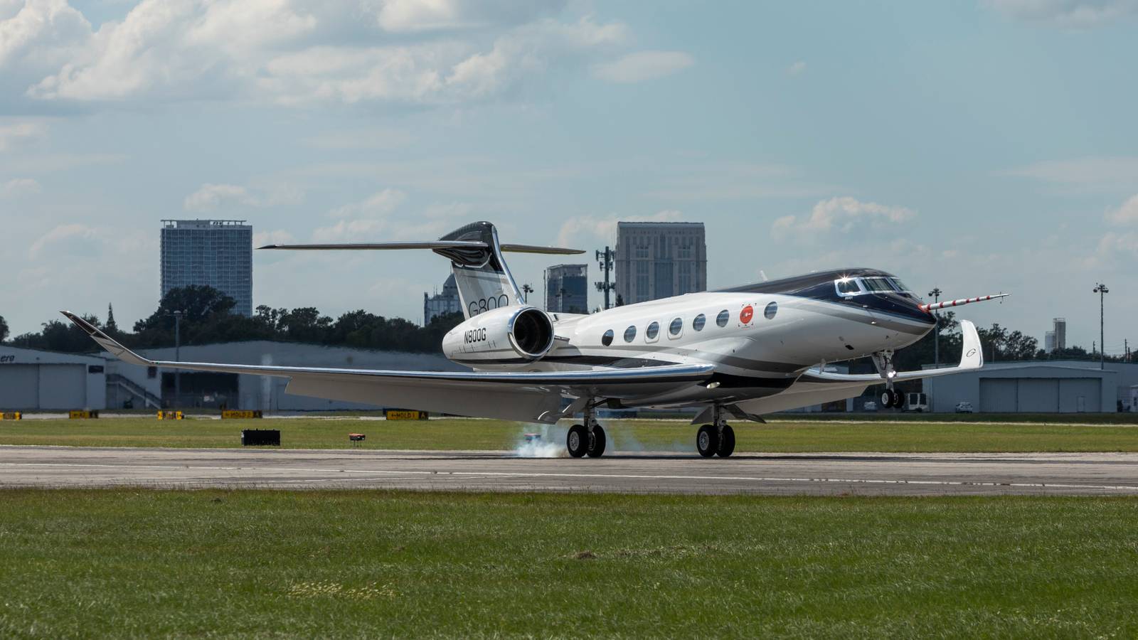 When Will Gulfstream's G800 Enter Service?