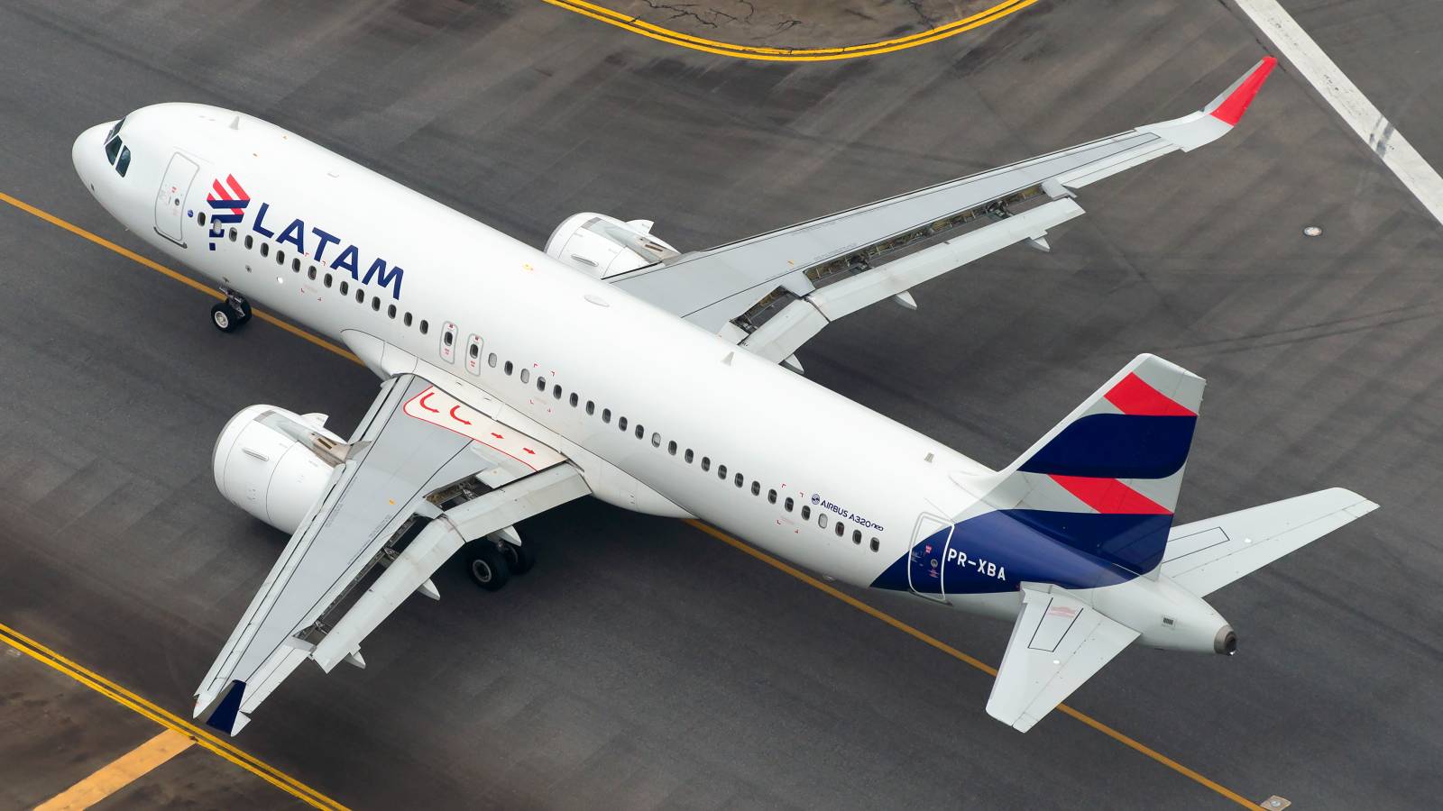 LATAM Eliminates 88% Of Single-Use Plastics Inflight
