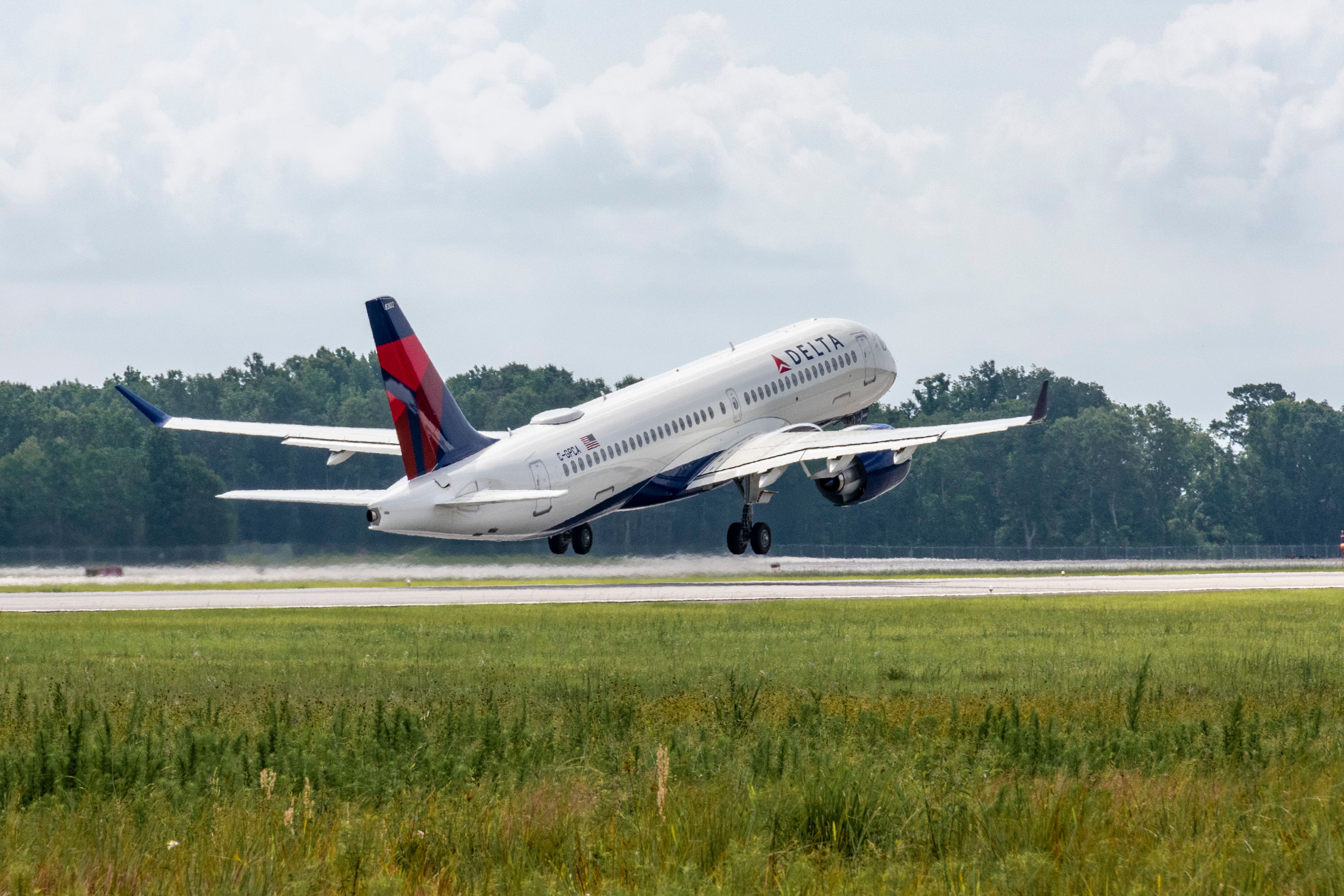 Delta Air Lines Adds 12 More Airbus A220-300 Orders