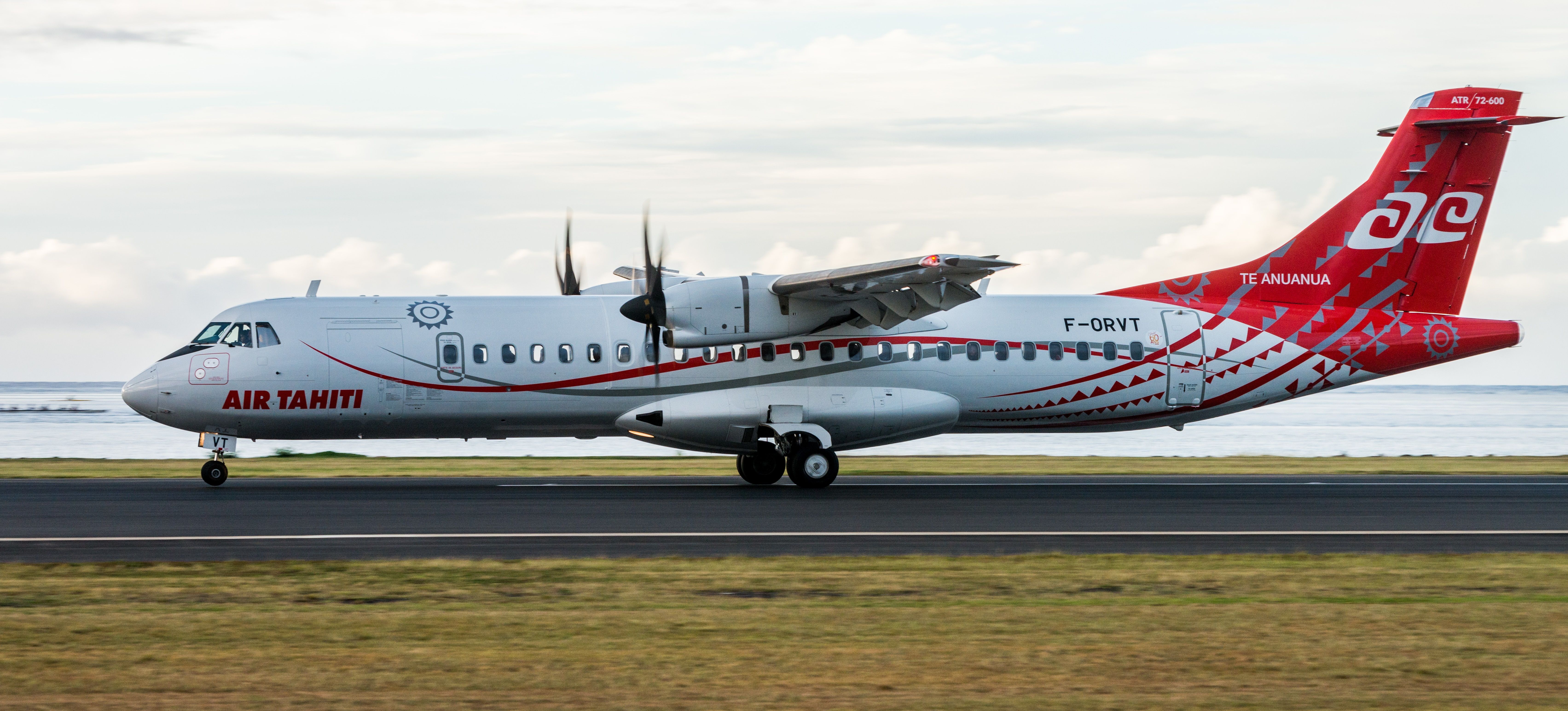 Air Tahiti Gets A New ATR-72 With Polynesian Tattoos
