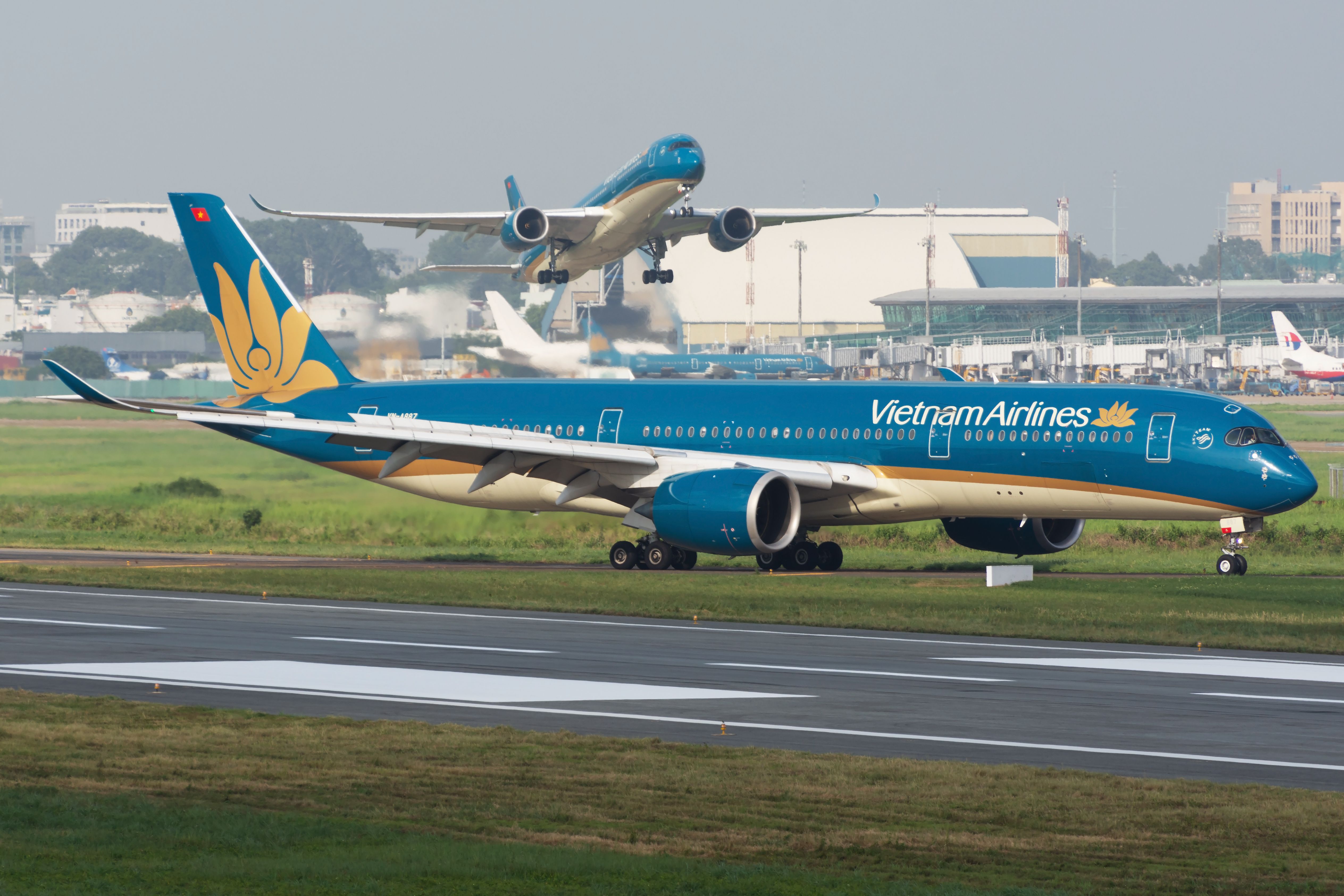 9 Years Of Flight: Which Airbus A350s Have Flown The Most Cycles?