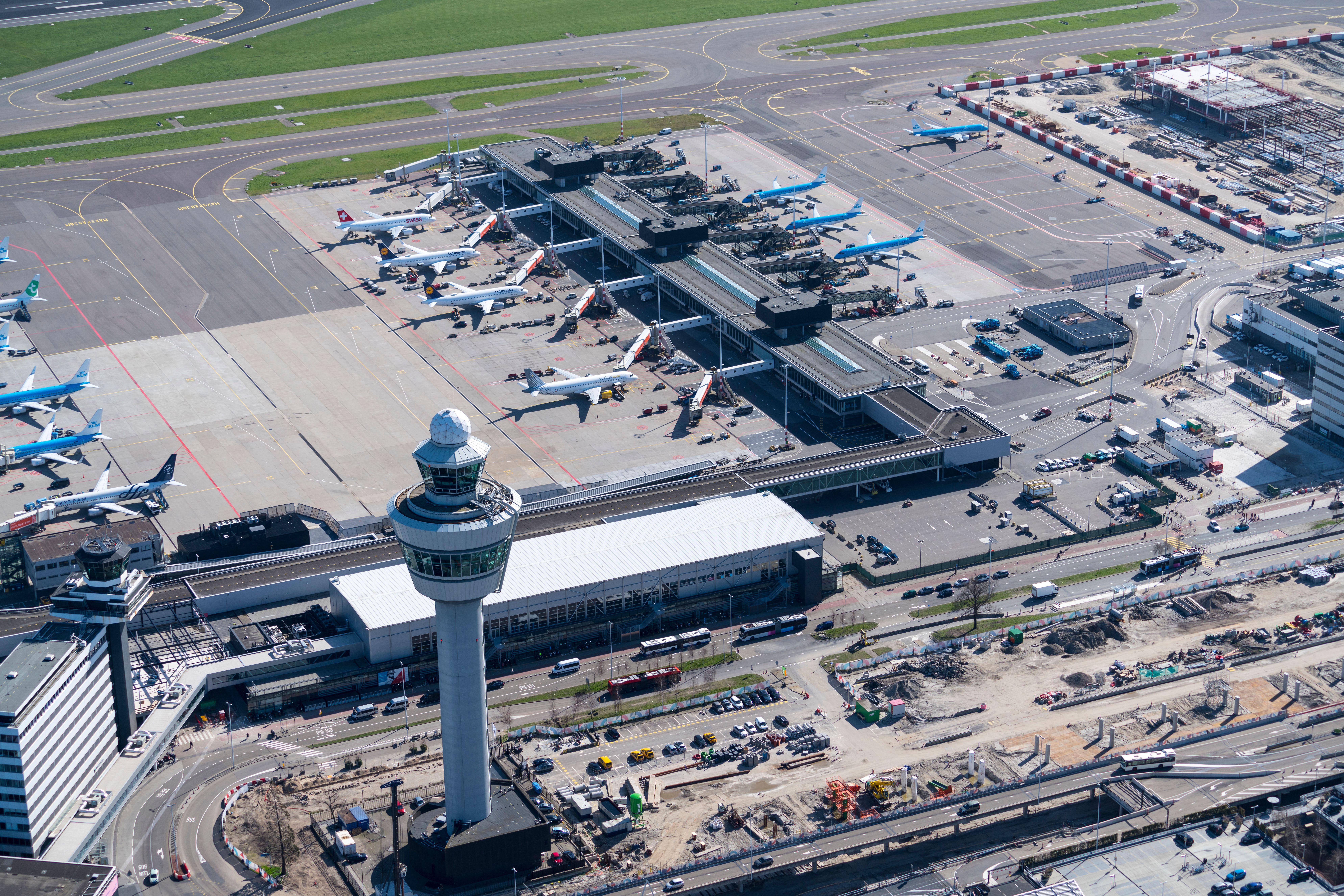Amsterdam Schiphol Airport's 5 Largest European Markets By Aircraft Movements