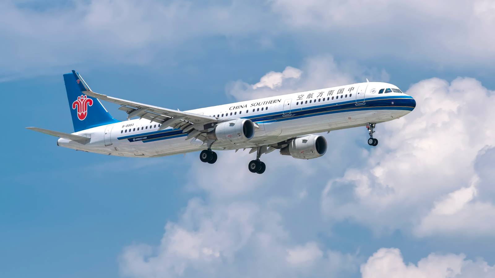 Airbus Pressing Chinese Airlines to Order as Widebody Slots Fill Up