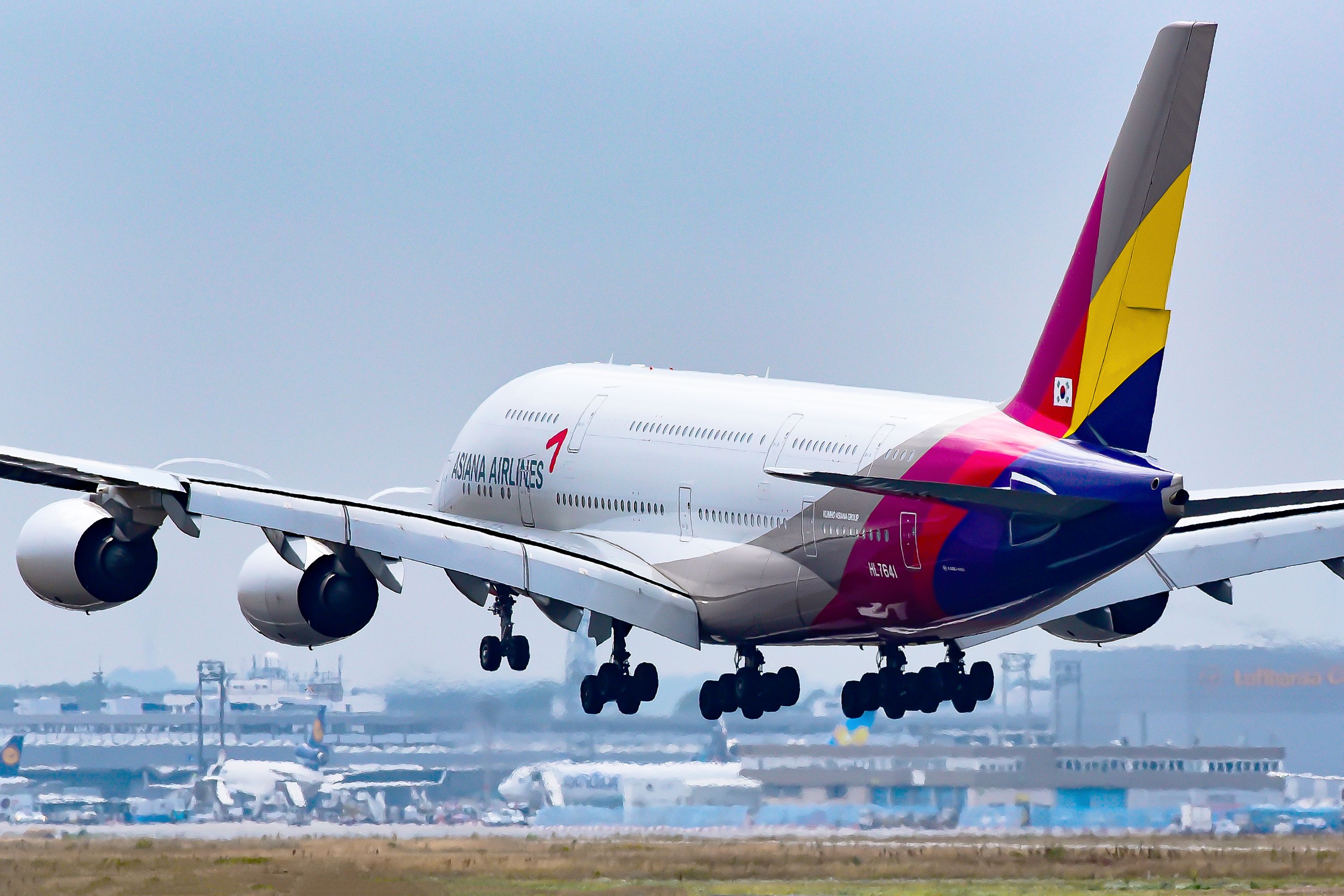 Asiana Airlines' Airbus A380 Returns To Frankfurt For the First