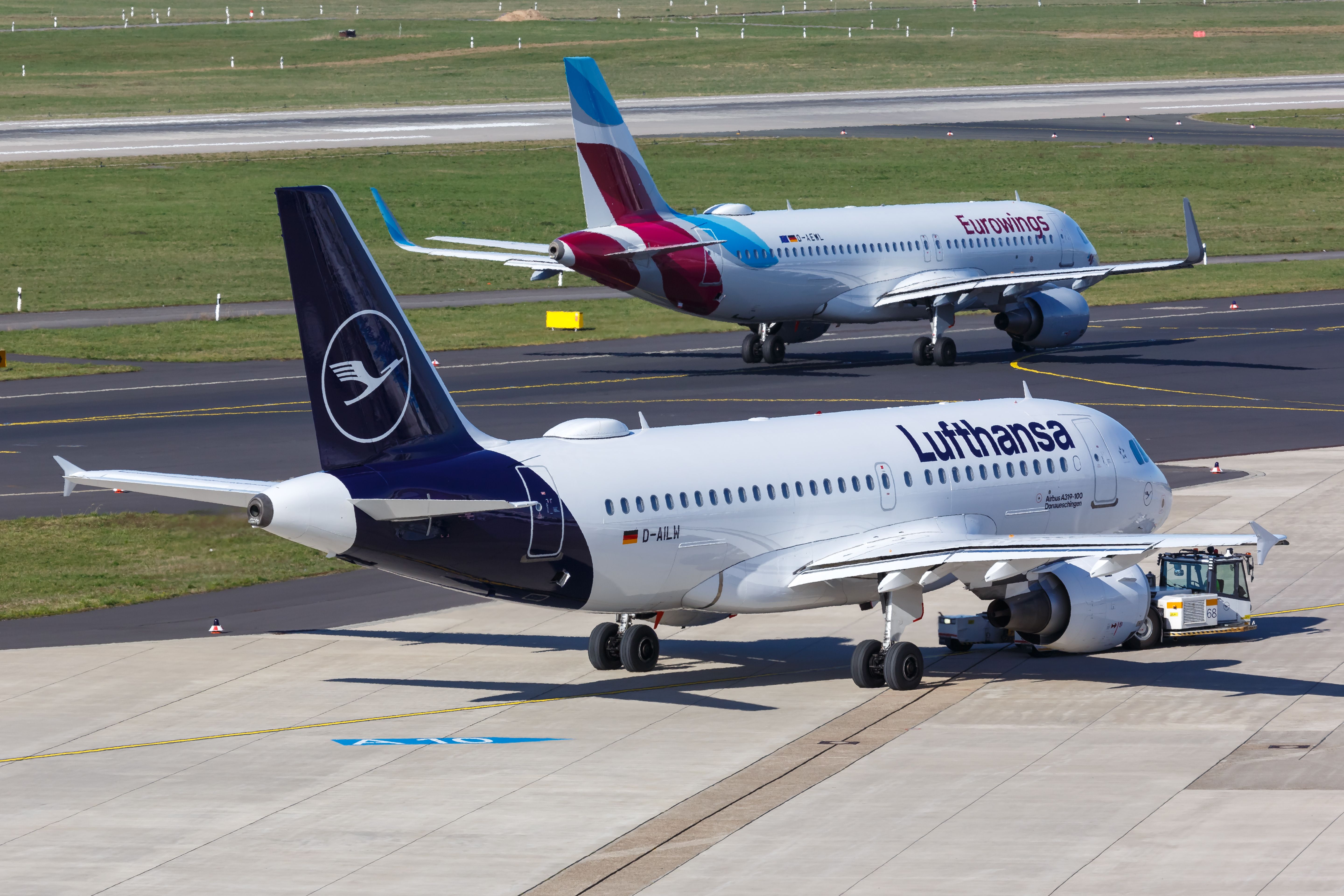 Climate Protesters Block Flight Movements In Hamburg & Dusseldorf