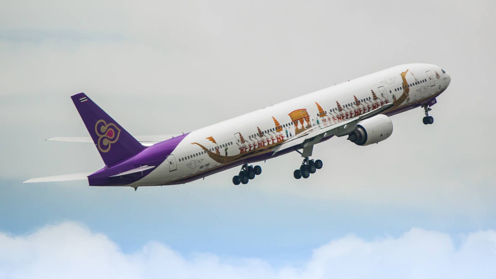 Fit For A King: Thai Airways Curates Special Menu For Upcoming Royal Birthday