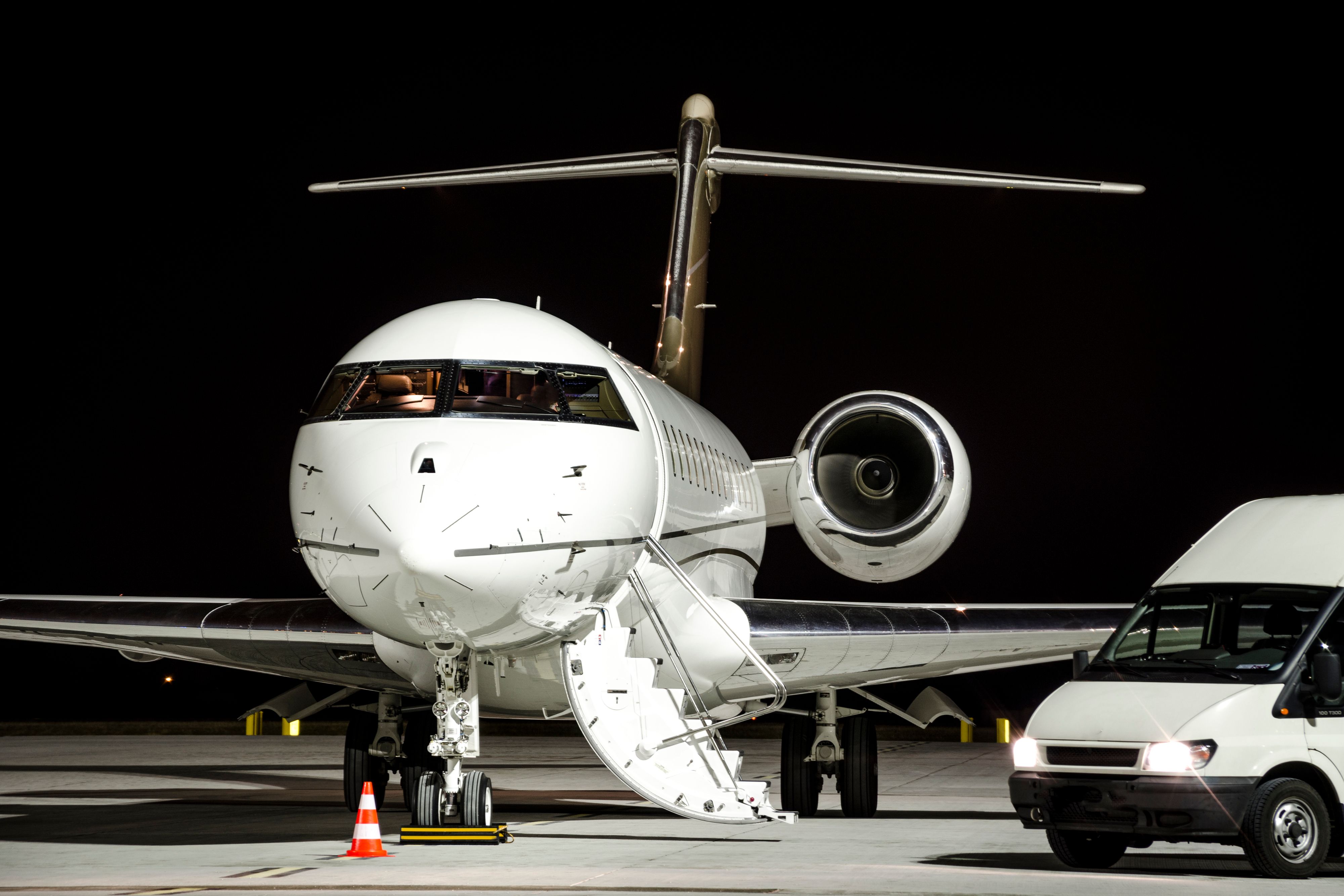 5 Top Tips For Booking Empty Leg Flights On Private Jets