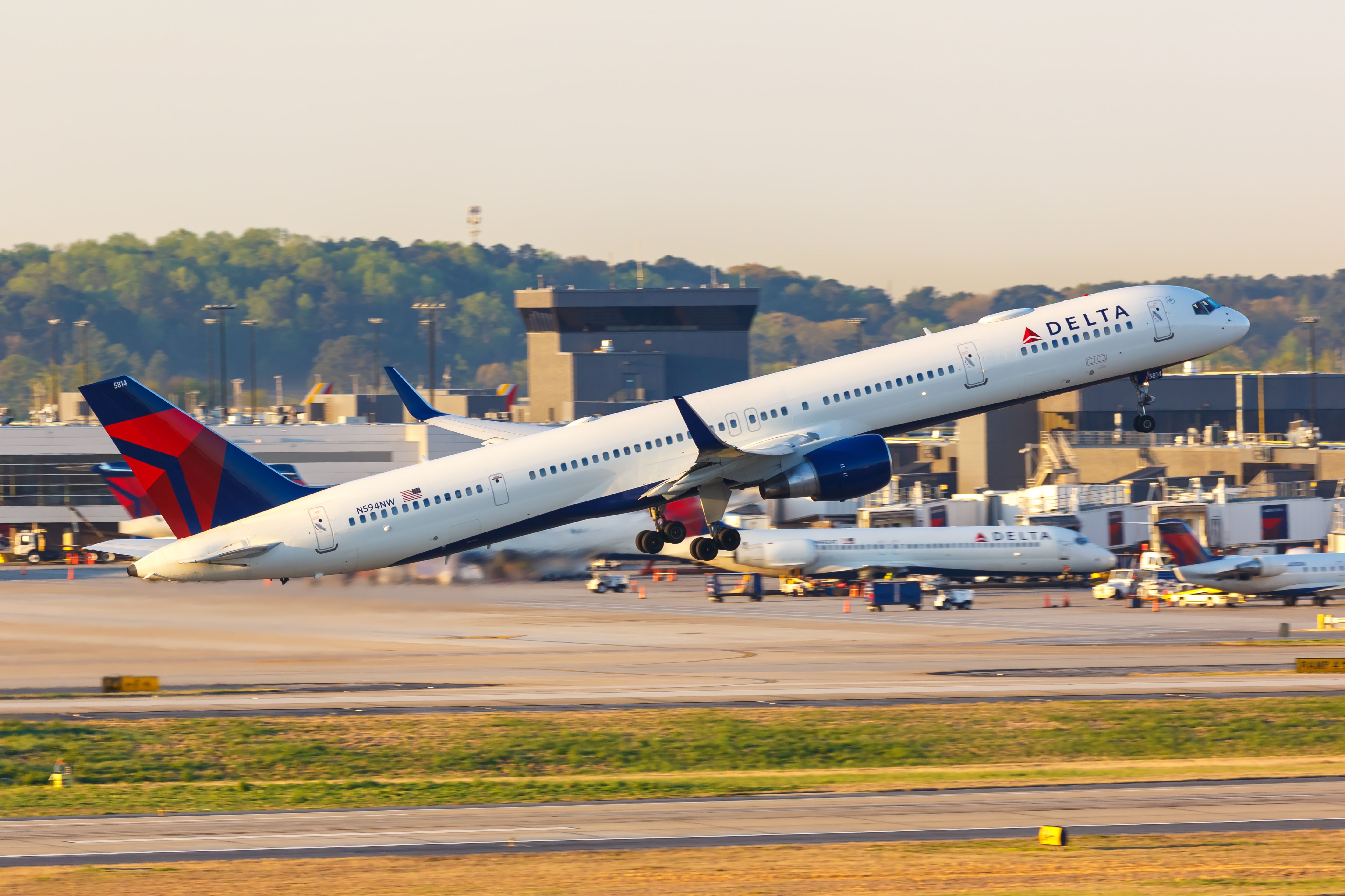 DOT Investigating Why Delta Air Lines Kept Passengers On Aircraft With No A/C