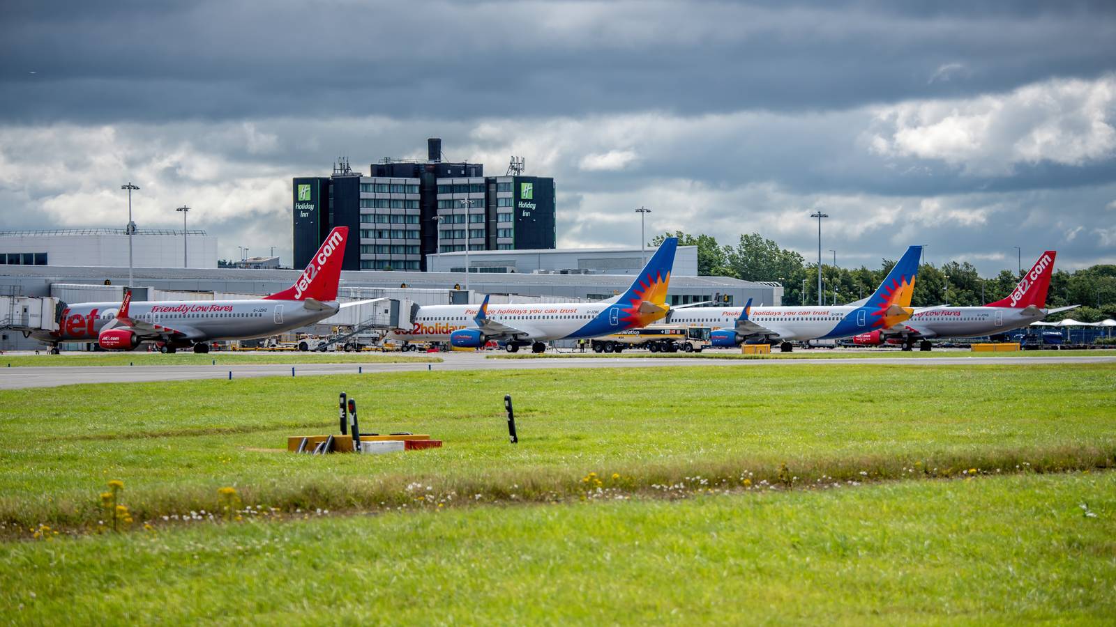 Glasgow Airport Workers End June On A High As Unite Secures Two New Pay Deals