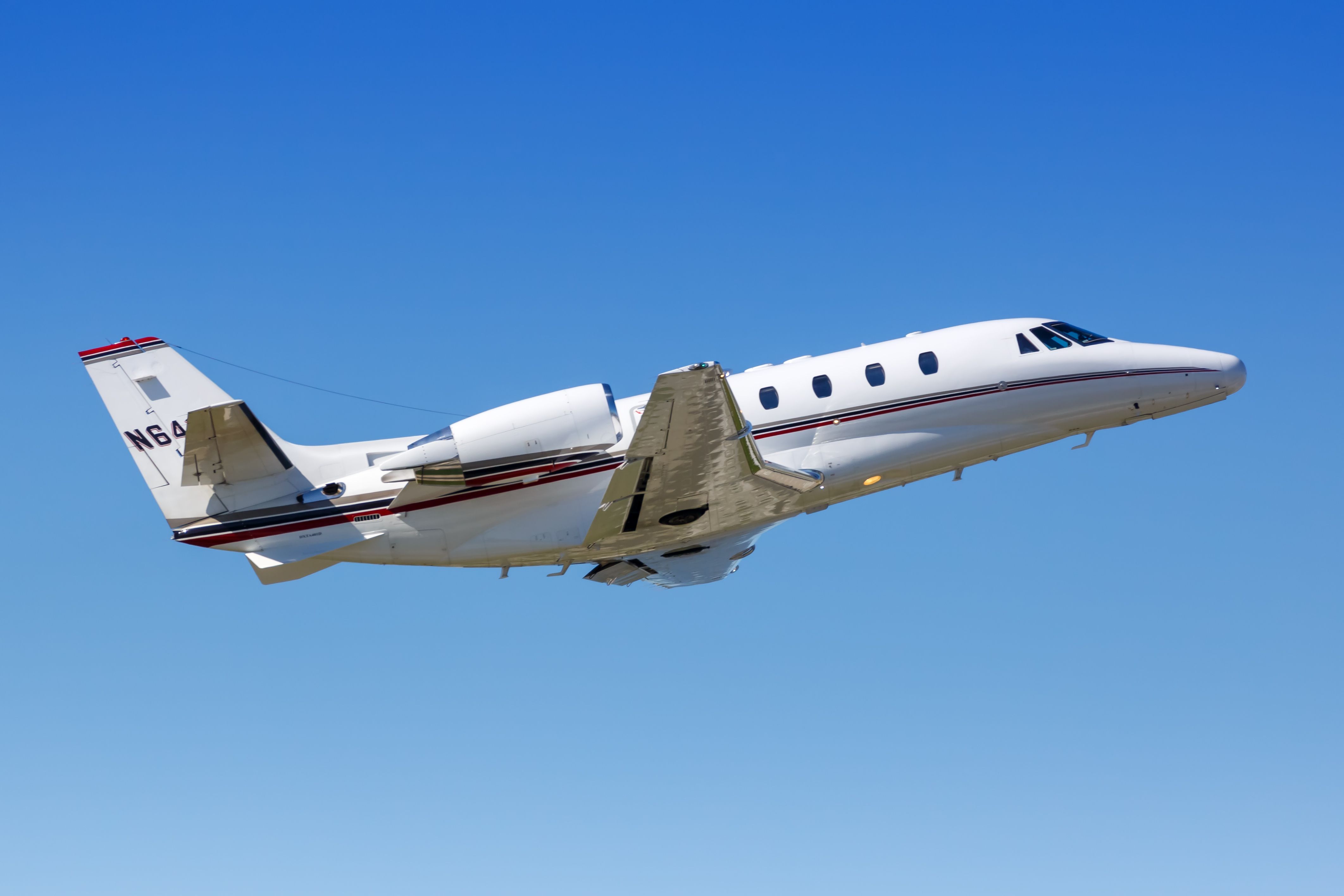 Top 3 Ways To Track Private Jets