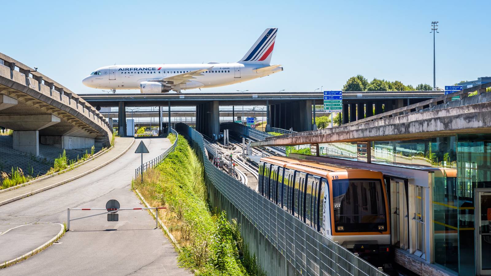 Woman Transporting 3kg Of Cocaine Shoots Officers At Paris CDG Airport