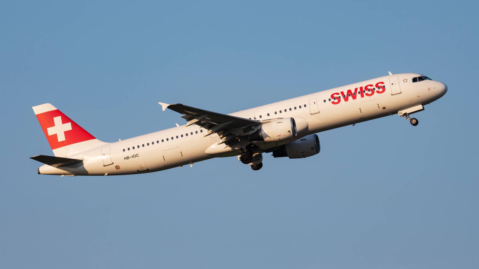 SWISS Bids Special Farewell To Airbus A321 That Carried 7 Million Passengers For The Airline
