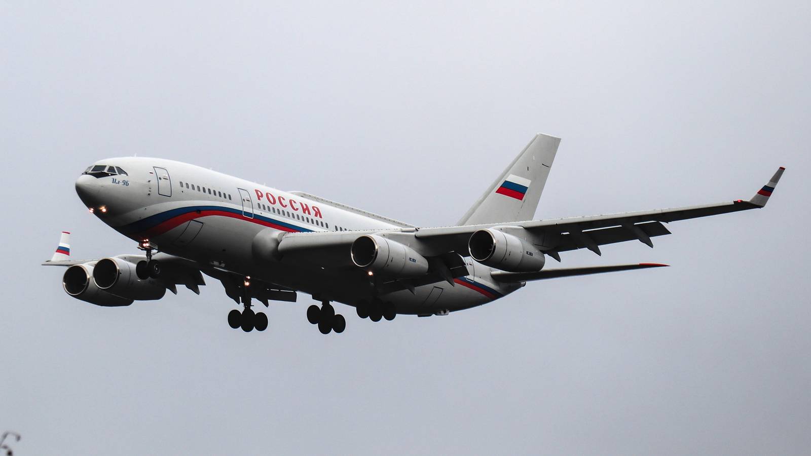 Everything You Need To Know About Vladimir Putin's Ilyushin Il-96 Private Jet