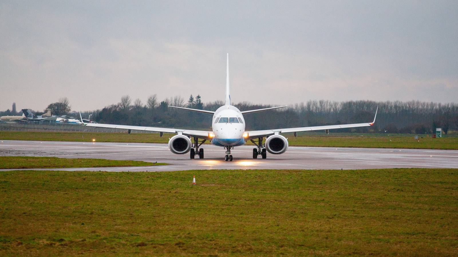 Here's Why Planes Still Have Ashtrays Even Though Smoking Is Banned