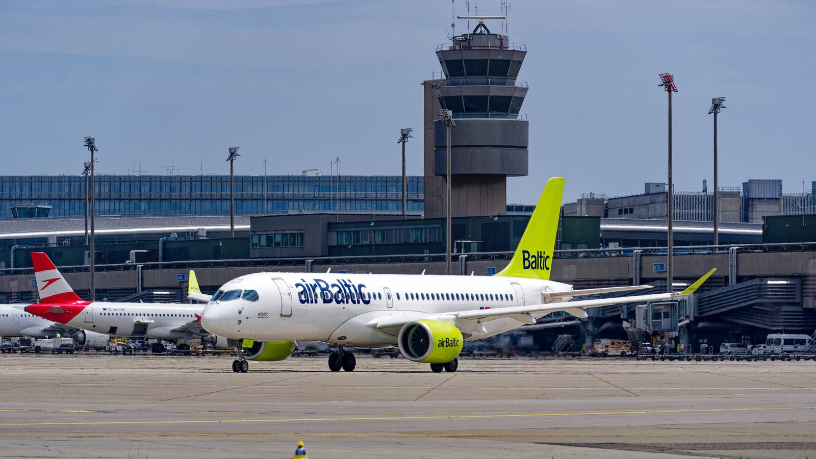 simpleflying.com