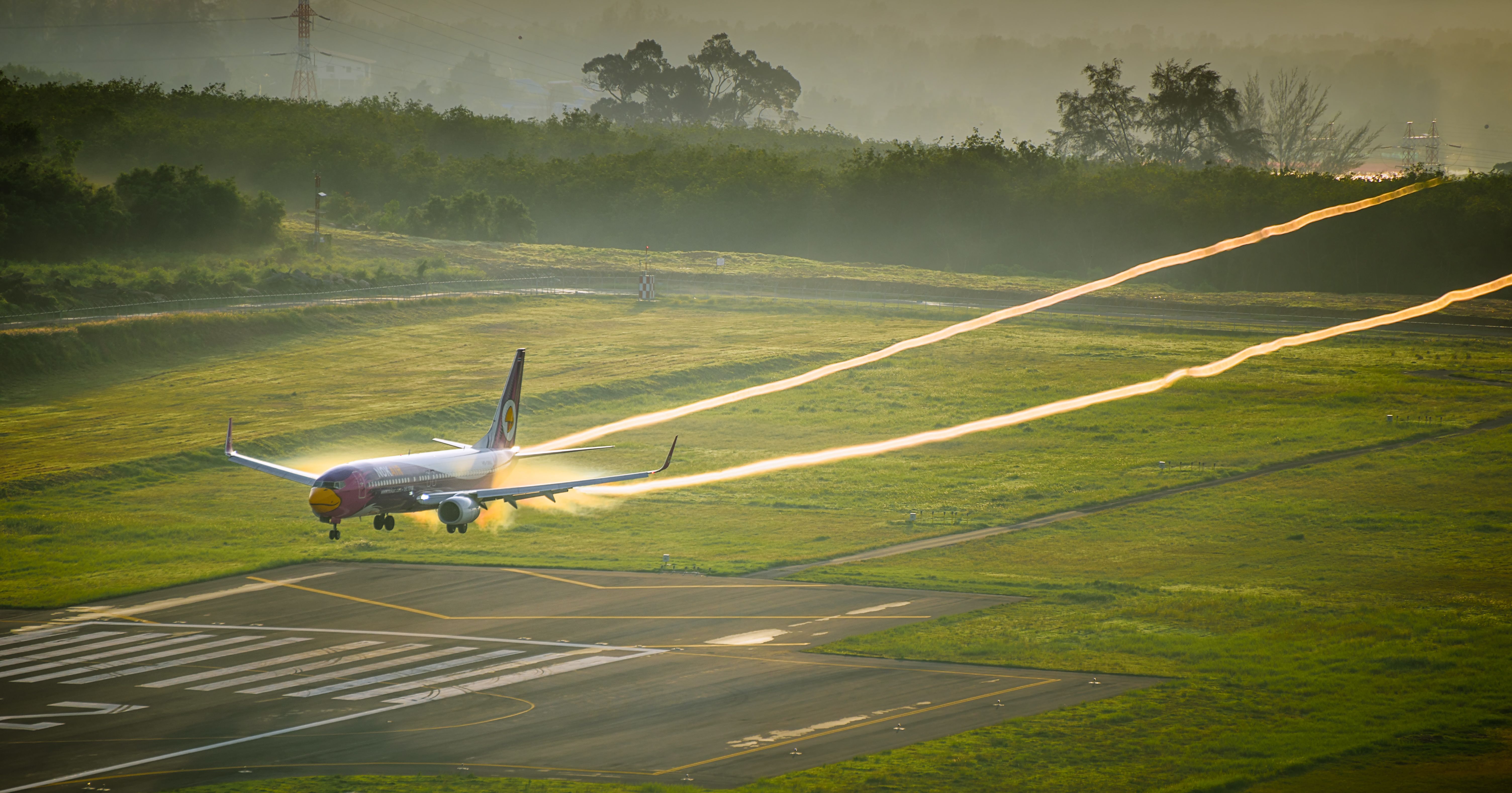 Predicting & Avoiding Wake Turbulence: A Pilot's Guide
