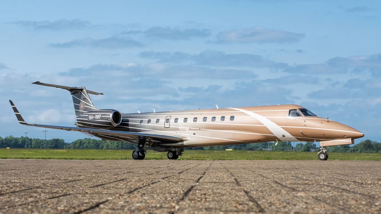 The Golden Touch: A Look At This Stunning Refurbished Embraer Legacy 600