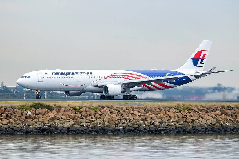 Police Respond At Sydney Airport Following Malaysia Airlines Emergency