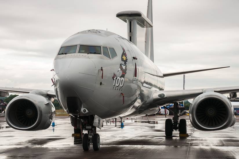 Top 5: The World's Coolest Modified Boeing 737s