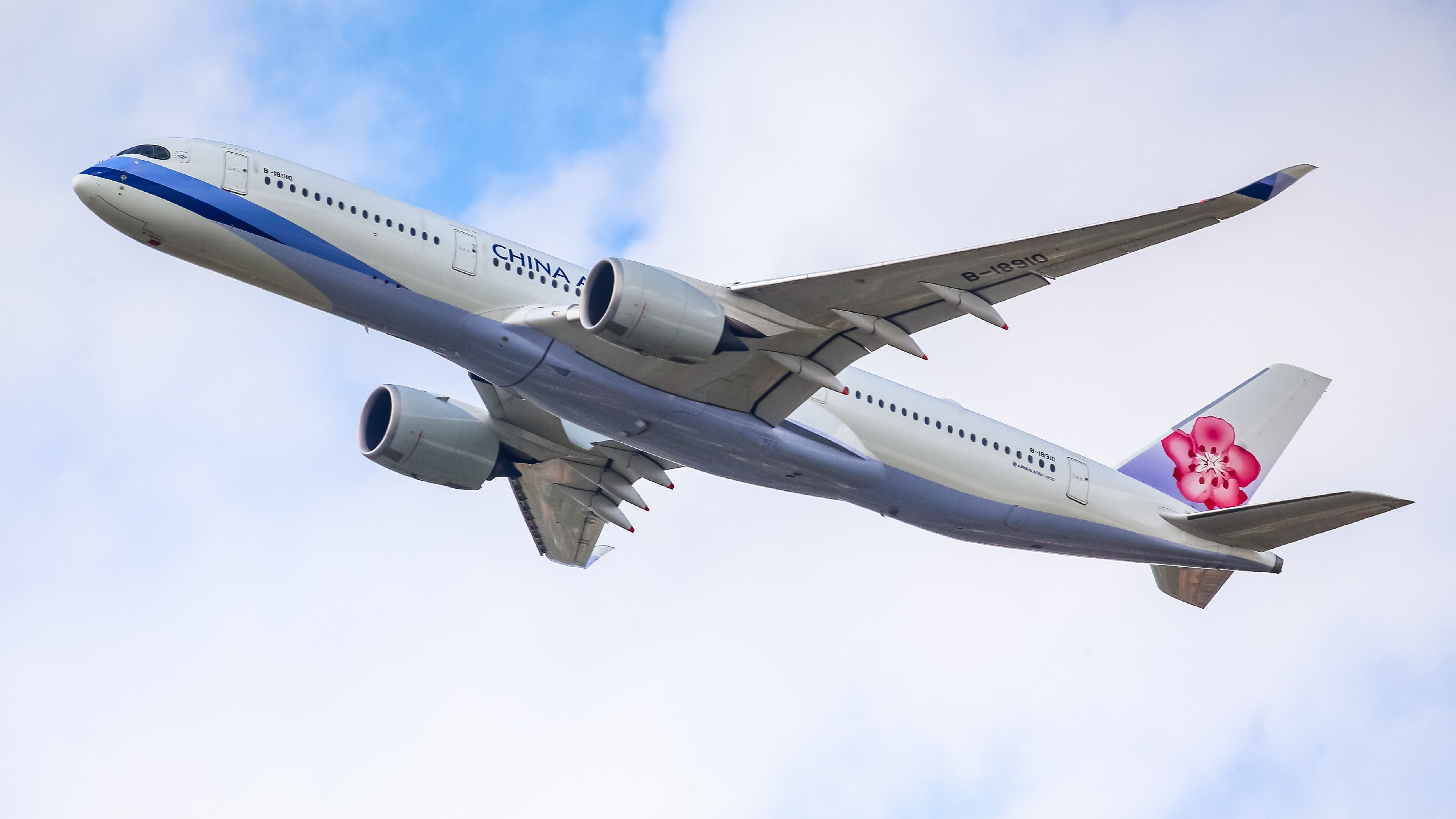 航空機・ヘリコプター China Airlines A350-900 \"60th years\" www.JetCollector.com: China Airlines 60th Anniversay A350