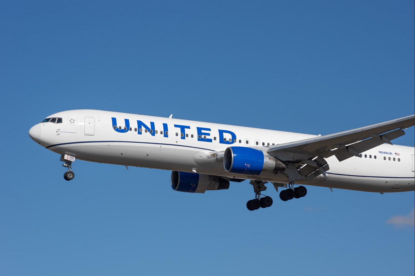 How Do United Airlines' Boarding Groups Work And How To Move Up