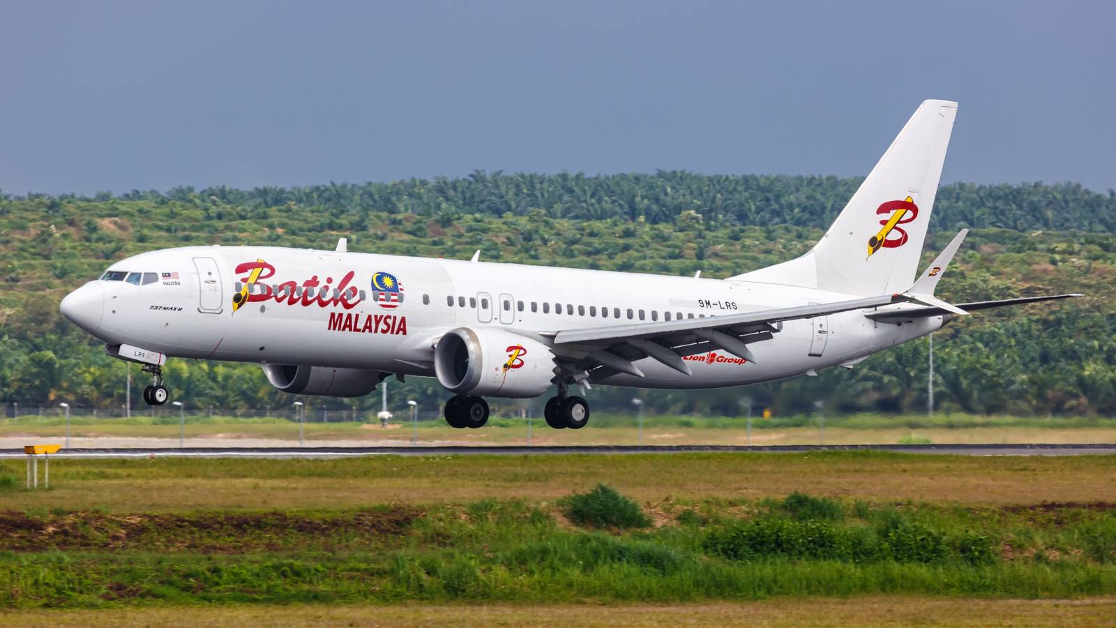 Batik Air Flying Boeing 737 Max From Kuala Lumpur To Auckland Via Perth