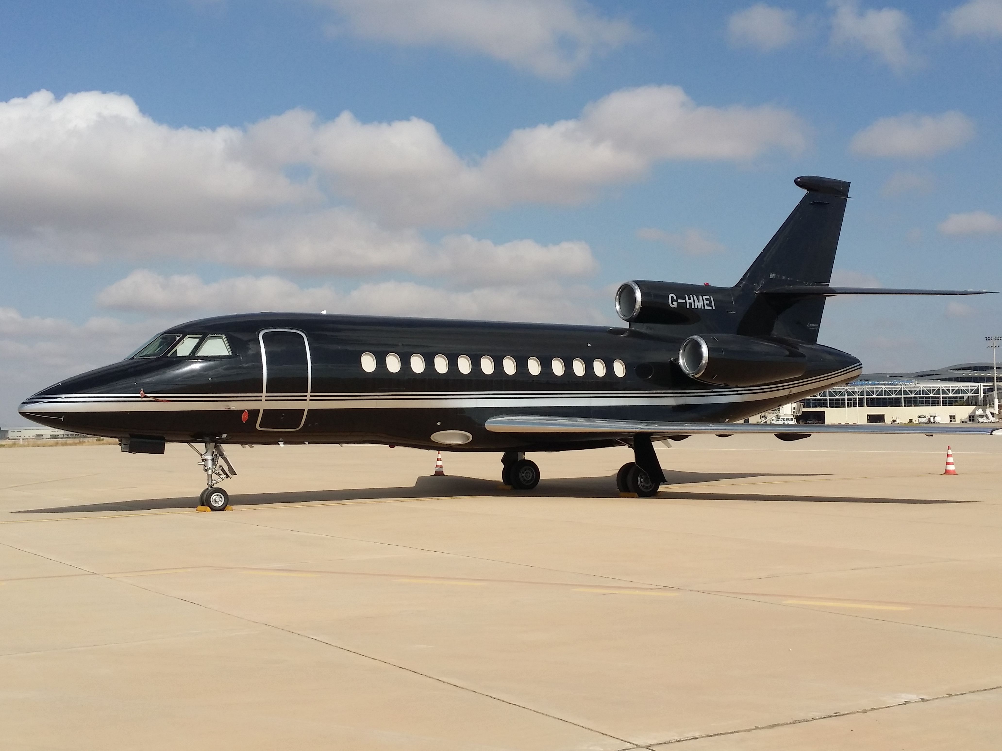 What Does A Typical Private Jet Cabin Crew's Schedule Look Like?