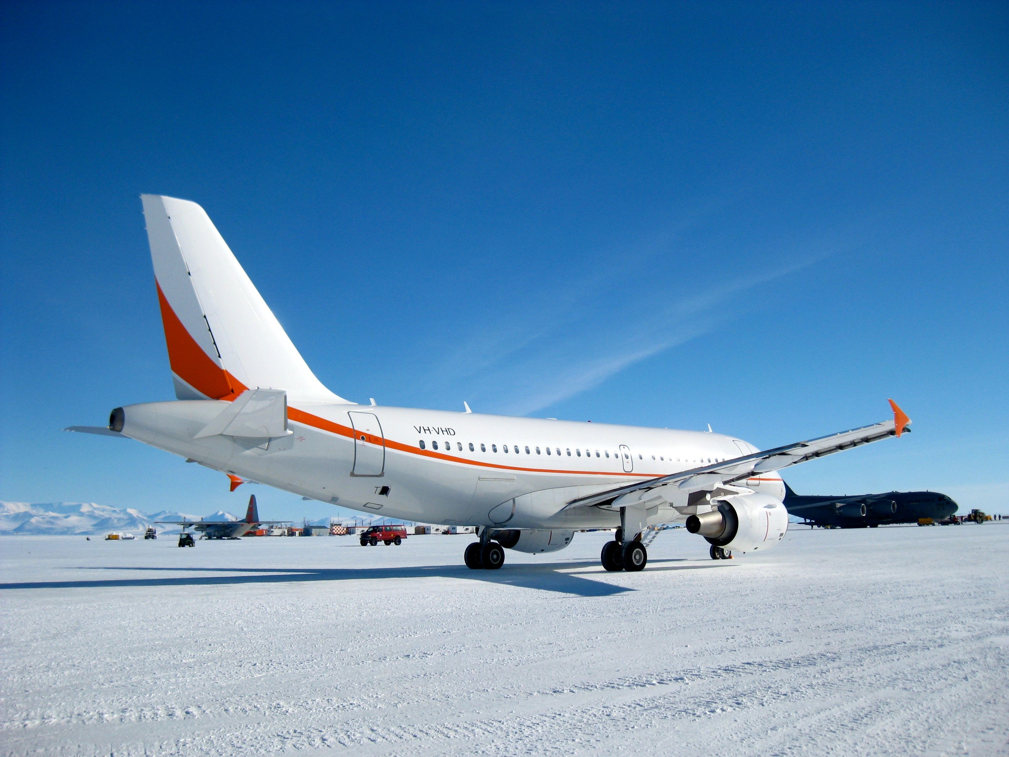 Not Just Asphalt: 3 Cool Alternative Runway Surfaces From Around The World