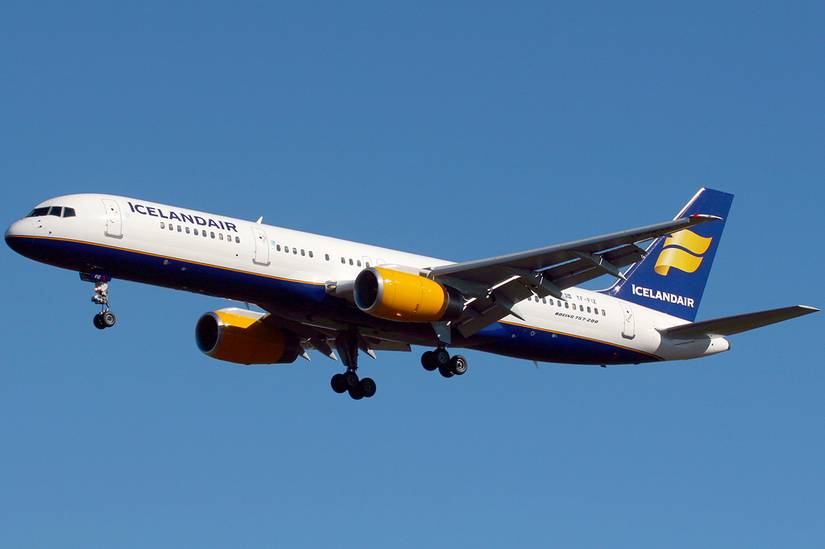 An Icelandair Boeing 757-200 flying in the sky.