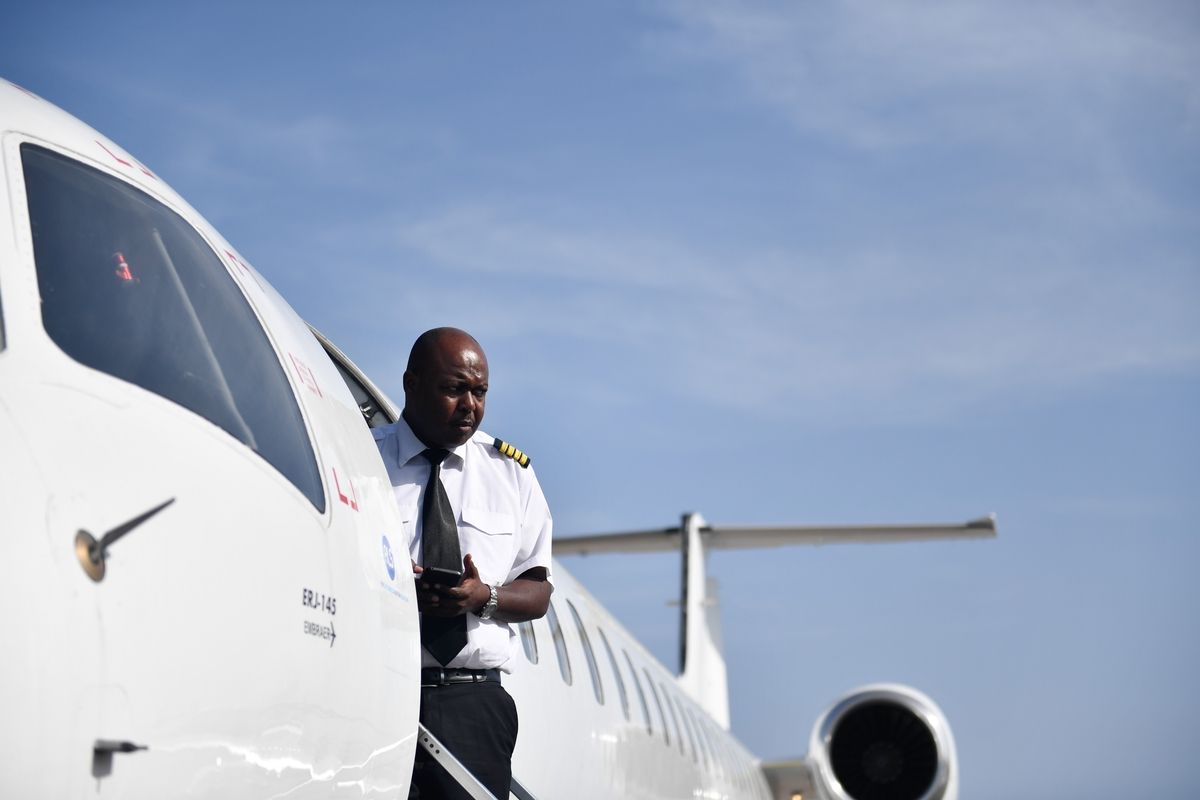 Do Private Jet Owners Have Their Own Pilots?