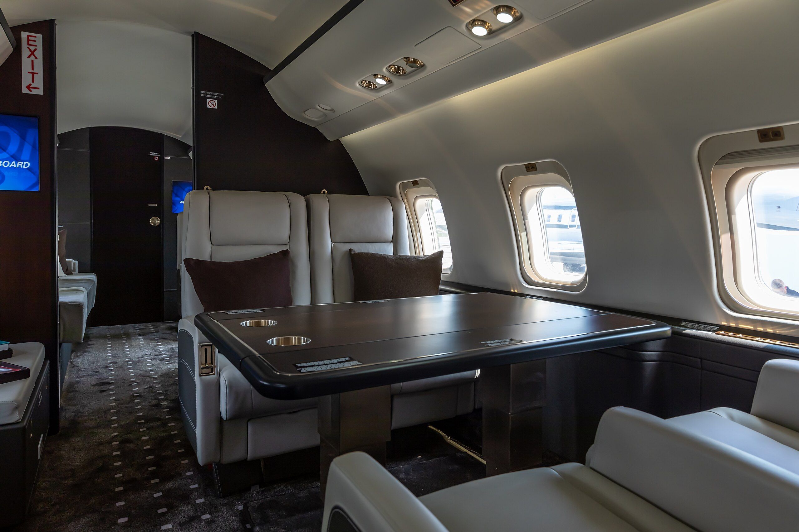 6 Cool Things Inside Jay-Z's Private Jet: A Bombardier Challenger 850